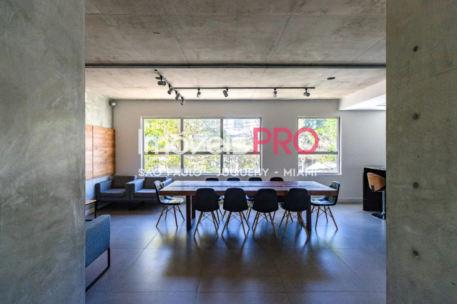 Foto :: https://assets.imoveispro.com.br/thumb/IP37848/apartamento-venda-brooklin_IP37848_29_1920x1080.jpg?