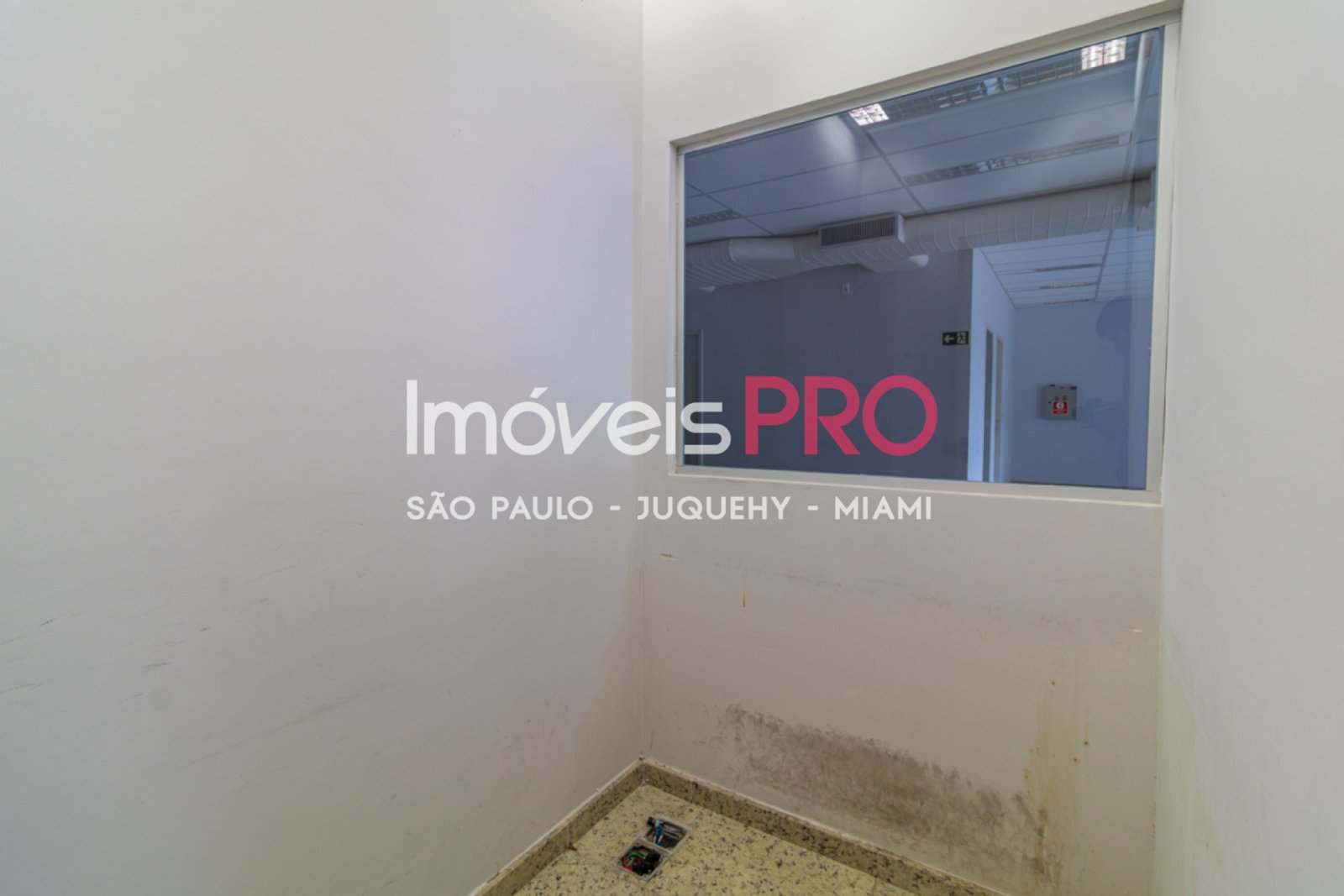 Foto :: https://assets.imoveispro.com.br/thumb/IP37851/predio-aluguel-alto-de-pinheiros_IP37851_23_1920x1080.jpg?