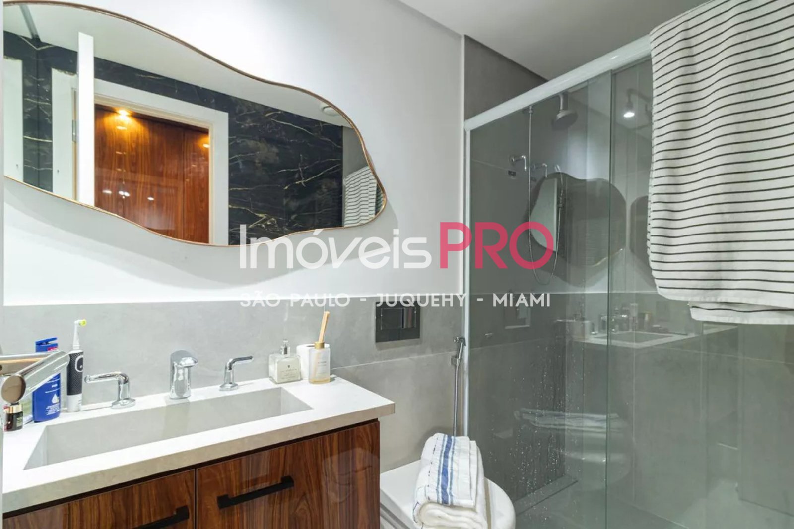 Foto :: https://assets.imoveispro.com.br/thumb/IP37853/apartamento-aluguel-itaim-bibi_IP37853_17_1920x1080.jpg?