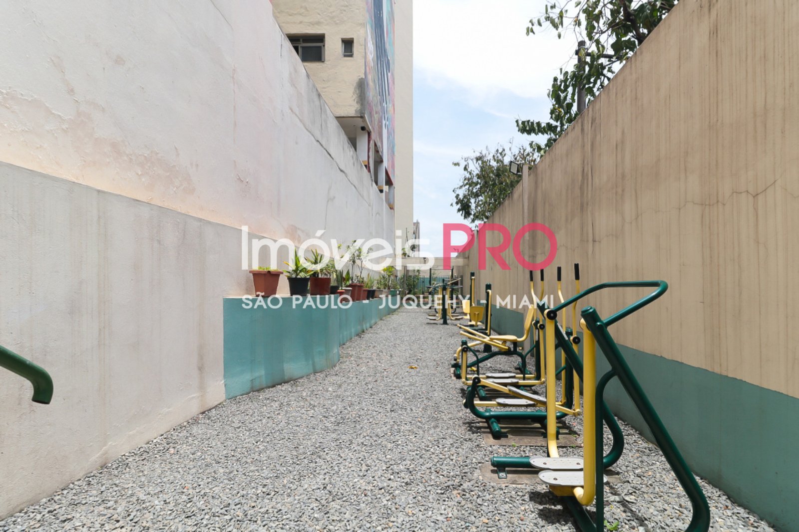 Foto :: https://assets.imoveispro.com.br/thumb/IP37885/apartamento-venda-vila-mariana_IP37885_23_1920x1080.jpg?