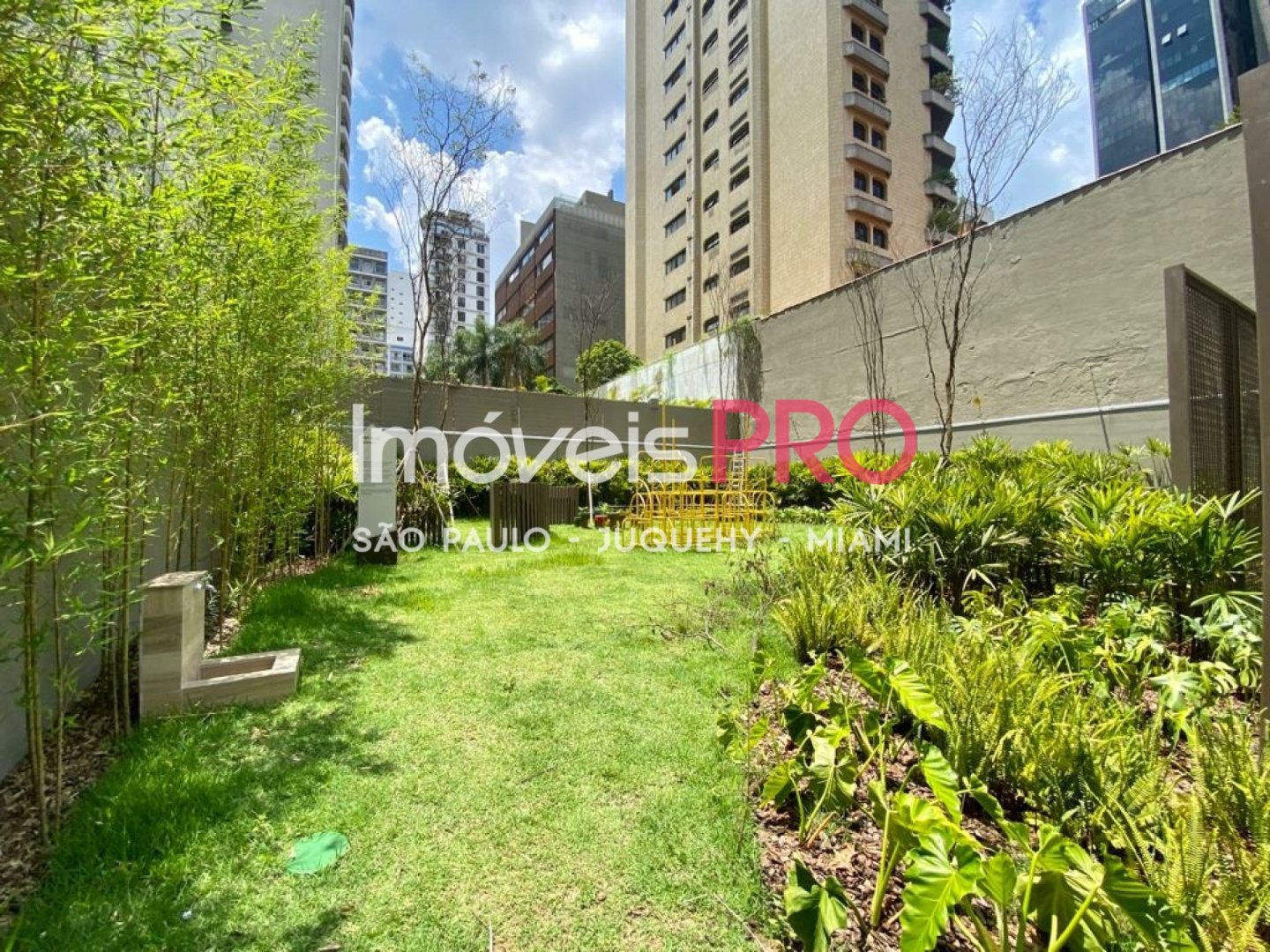 Foto :: https://assets.imoveispro.com.br/thumb/IP37887/apartamento-venda-itaim-bibi_IP37887_11_1920x1080.jpg?