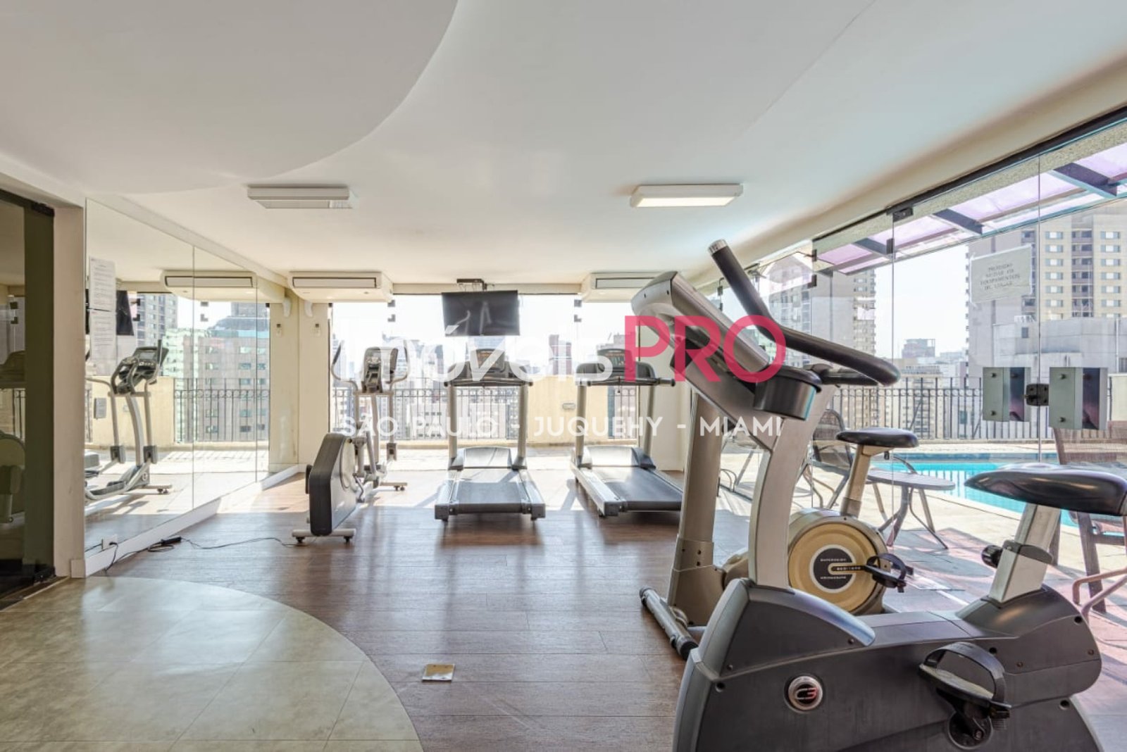 Foto :: https://assets.imoveispro.com.br/thumb/IP37891/apartamento-aluguel-itaim-bibi_IP37891_11_1920x1080.jpg?