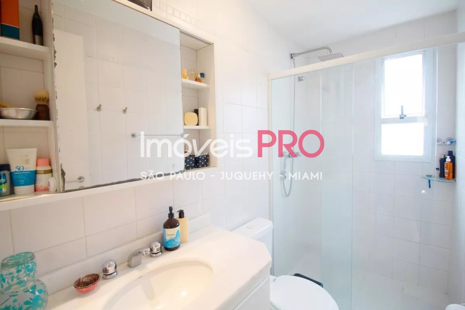 Foto :: https://assets.imoveispro.com.br/thumb/IP37892/apartamento-venda-pinheiros_IP37892_29_1920x1080.jpg?