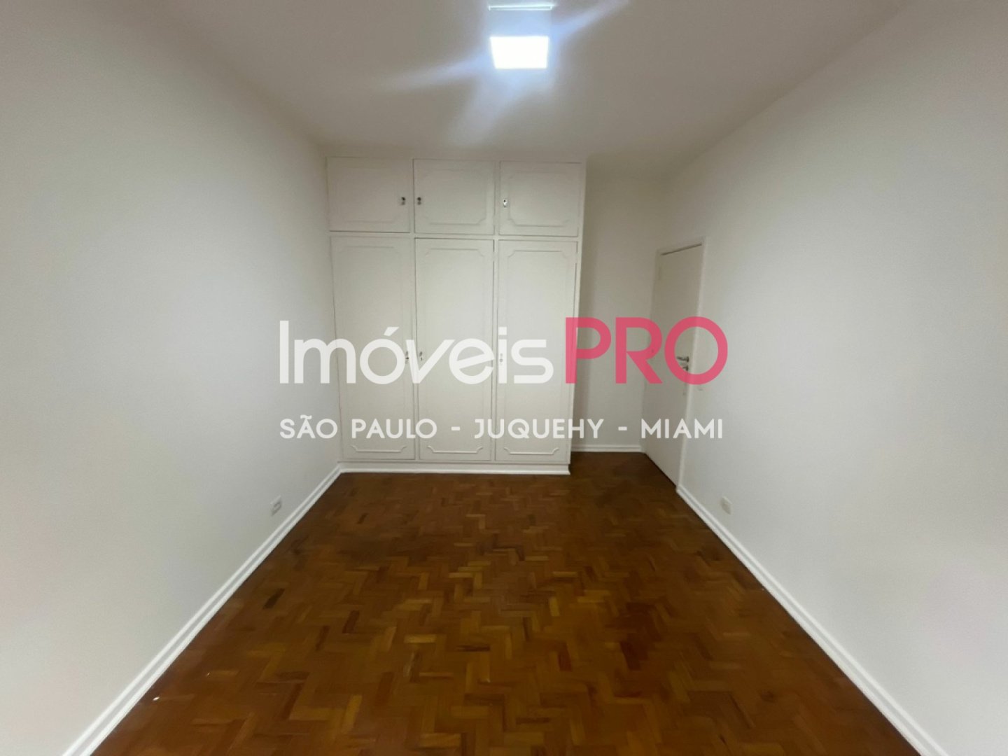 Foto :: https://assets.imoveispro.com.br/thumb/IP37896/apartamento-aluguel-jardim-paulista_IP37896_17_1920x1080.jpg?