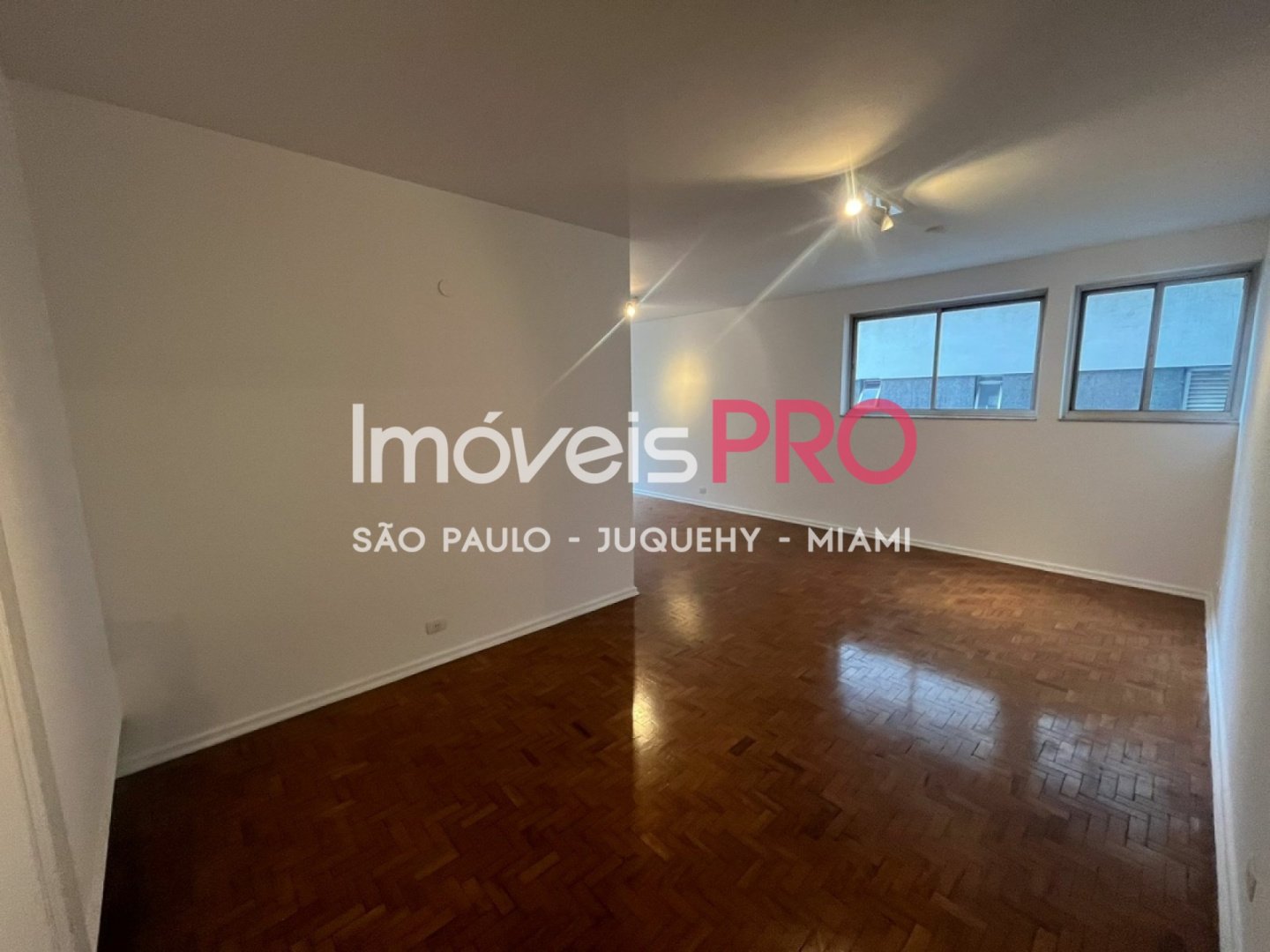 Foto :: https://assets.imoveispro.com.br/thumb/IP37896/apartamento-aluguel-jardim-paulista_IP37896_35_1920x1080.jpg?