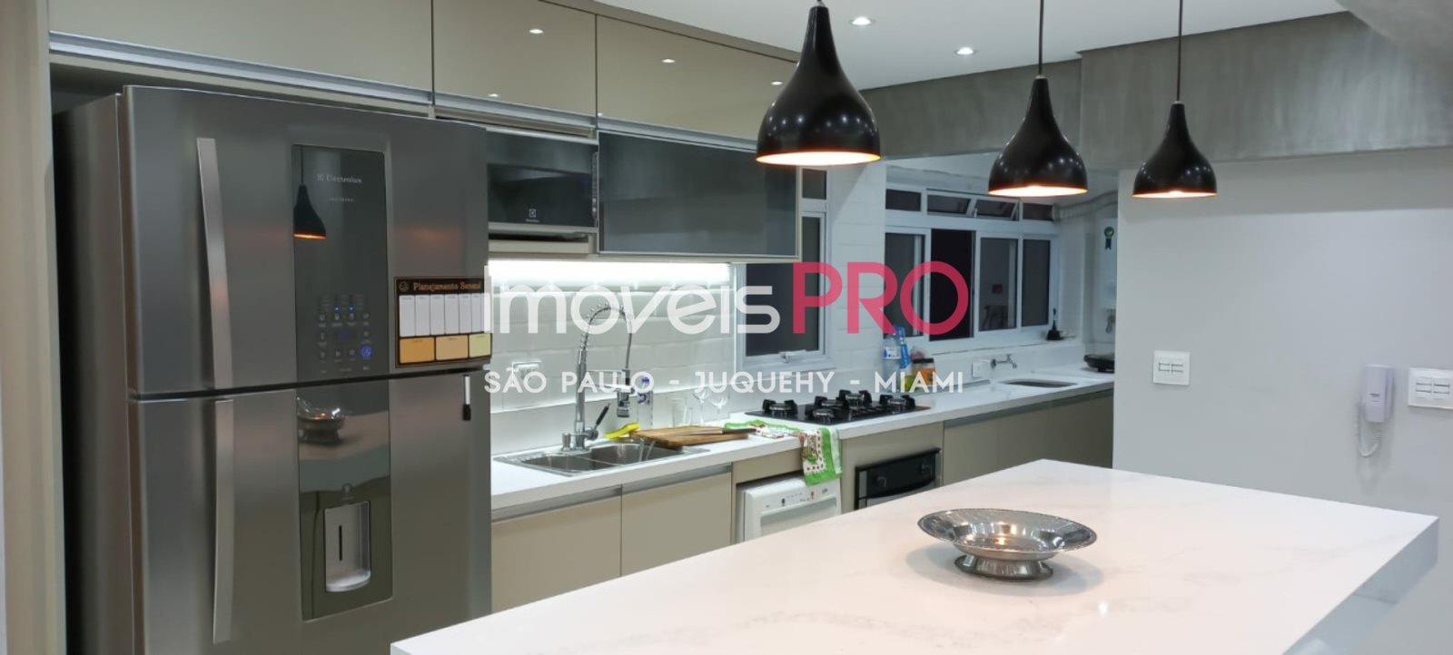 Foto :: https://assets.imoveispro.com.br/thumb/IP37897/apartamento-venda-alto-de-pinheiros_IP37897_11_1920x1080.jpg?