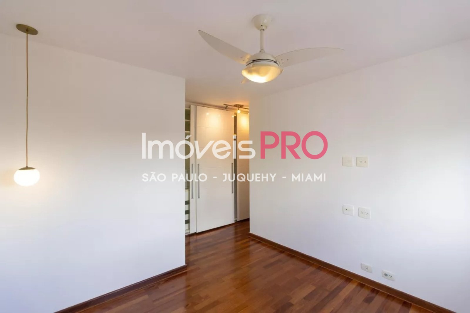 Foto :: https://assets.imoveispro.com.br/thumb/IP37899/apartamento-aluguel-pinheiros_IP37899_23_1920x1080.jpg?