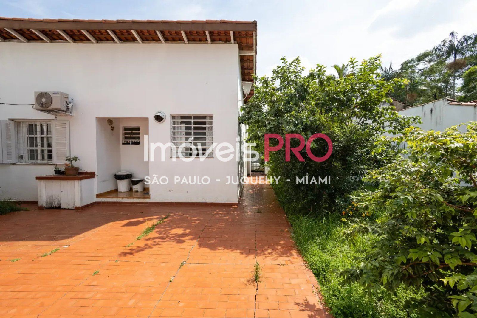 Foto :: https://assets.imoveispro.com.br/thumb/IP37901/casa-de-vila-venda-brooklin-paulista_IP37901_17_1920x1080.jpg?