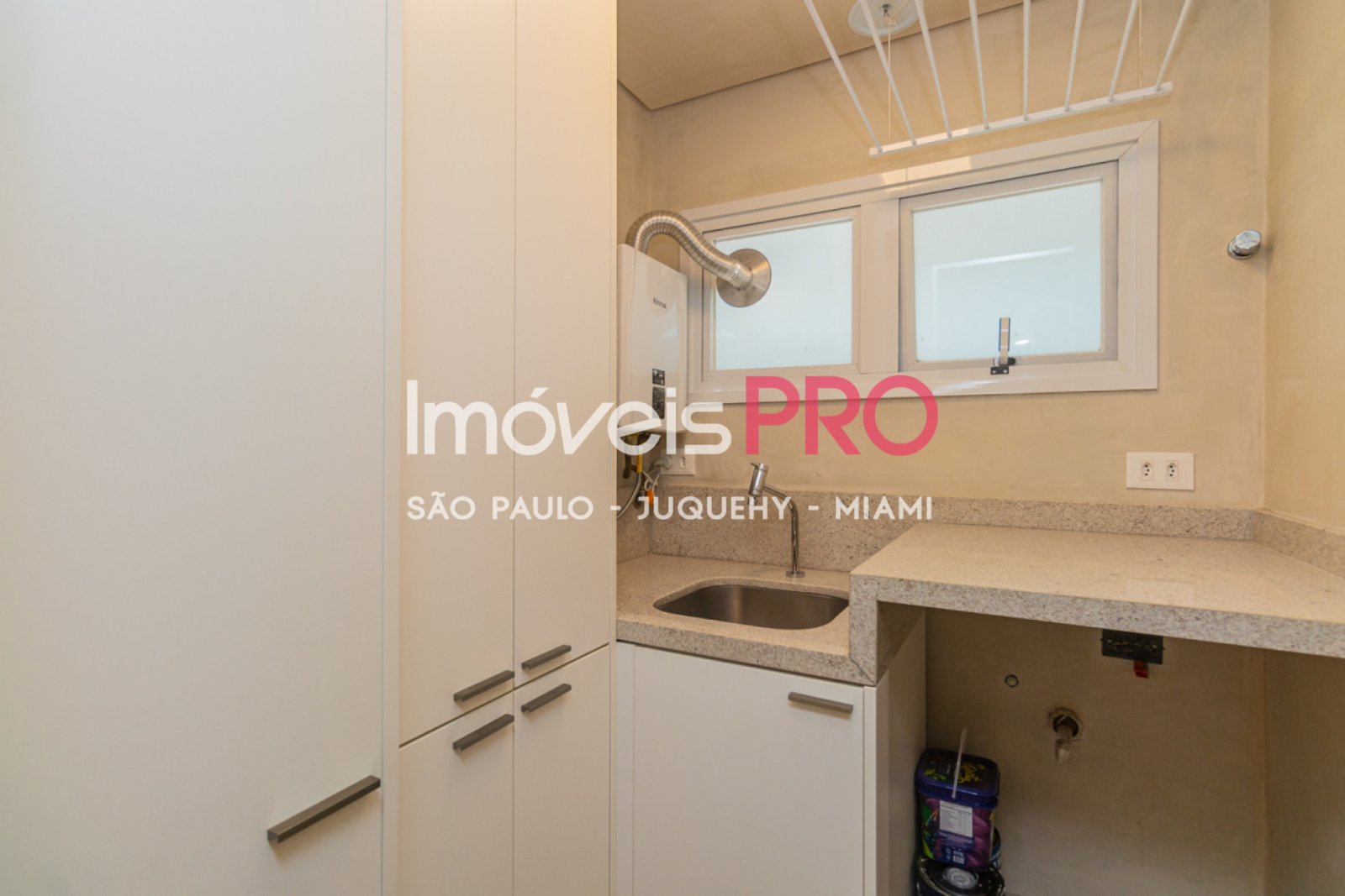 Foto :: https://assets.imoveispro.com.br/thumb/IP37931/apartamento-aluguel-itaim-bibi_IP37931_23_1920x1080.jpg?