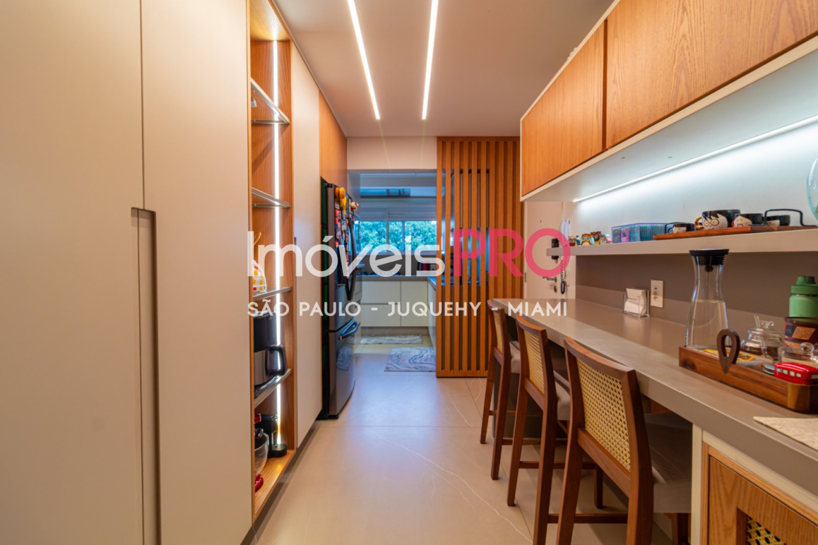 Foto :: https://assets.imoveispro.com.br/thumb/IP37952/apartamento-venda-moema_IP37952_29_1920x1080.jpg?