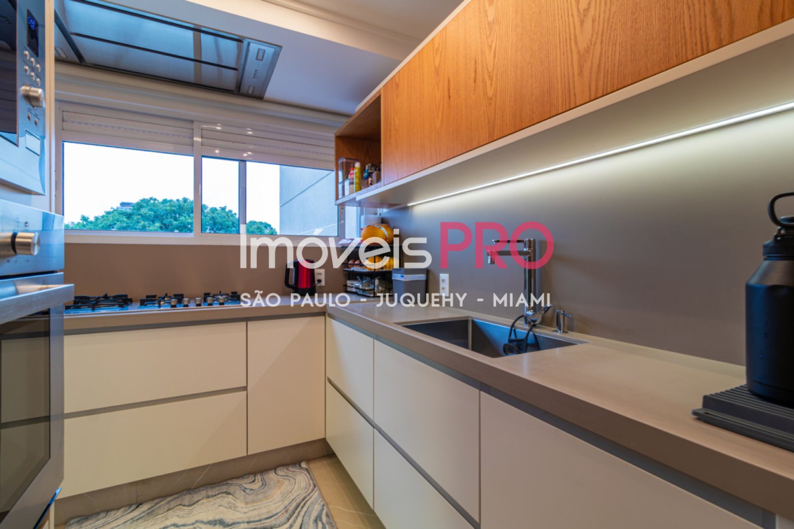 Foto :: https://assets.imoveispro.com.br/thumb/IP37952/apartamento-venda-moema_IP37952_35_1920x1080.jpg?