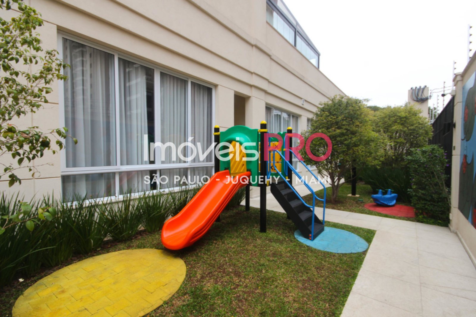 Foto :: https://assets.imoveispro.com.br/thumb/IP37952/apartamento-venda-moema_IP37952_71_1920x1080.jpg?