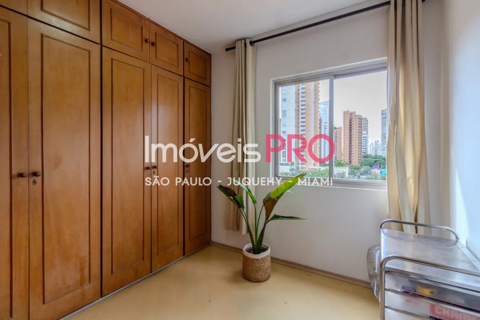 Foto :: https://assets.imoveispro.com.br/thumb/IP37956/apartamento-venda-vila-mariana_IP37956_17_1920x1080.jpg?