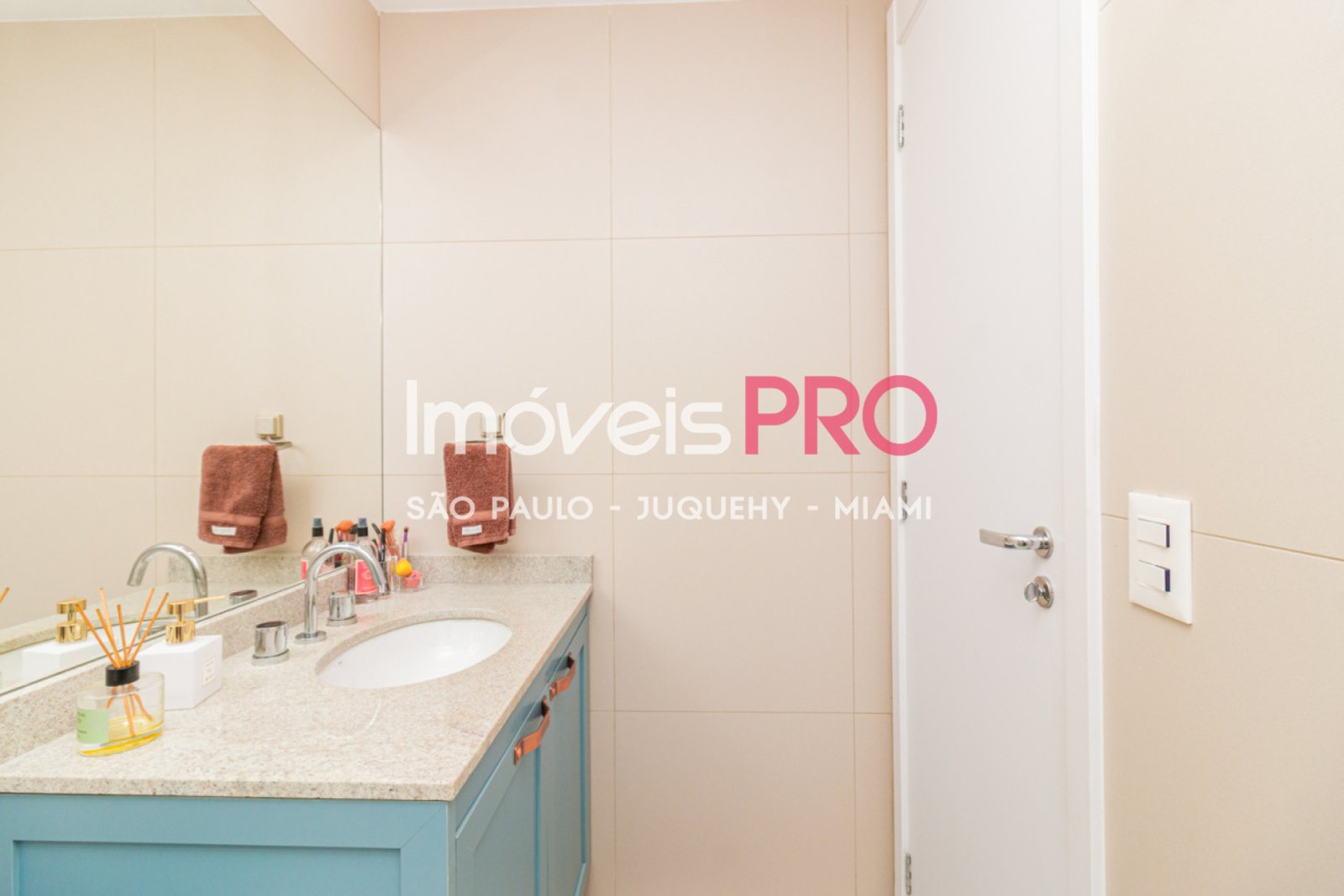 Foto :: https://assets.imoveispro.com.br/thumb/IP37957/apartamento-venda-campo-belo_IP37957_47_1920x1080.jpg?