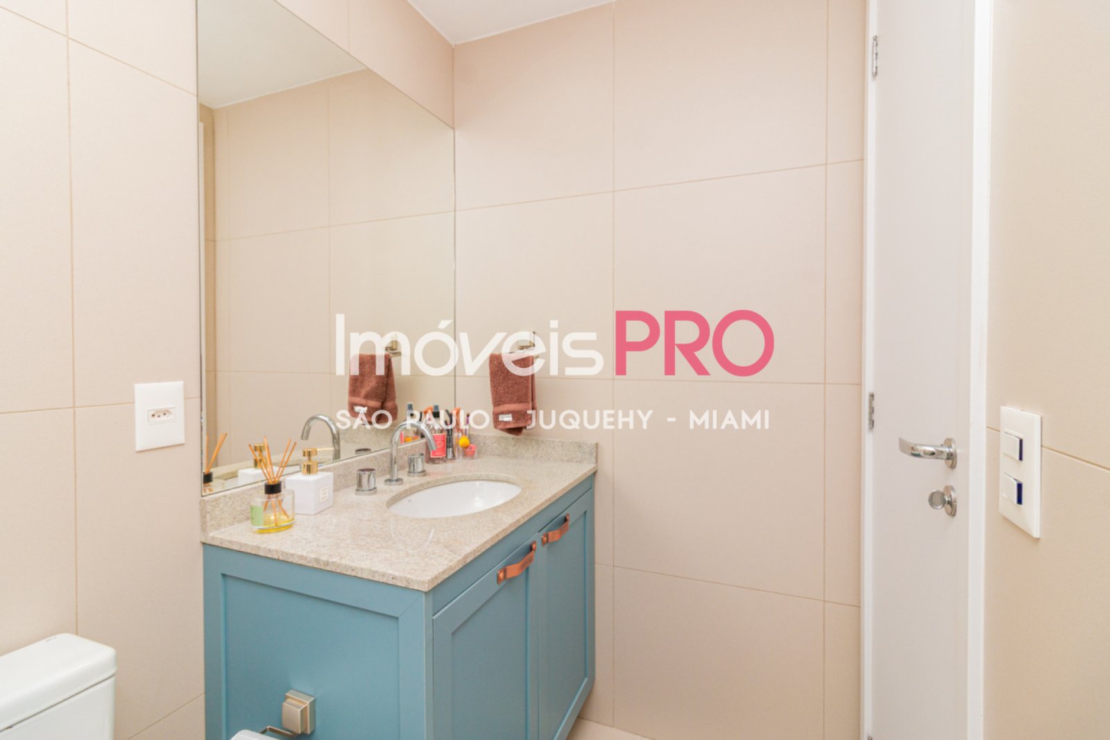 Foto :: IP37957