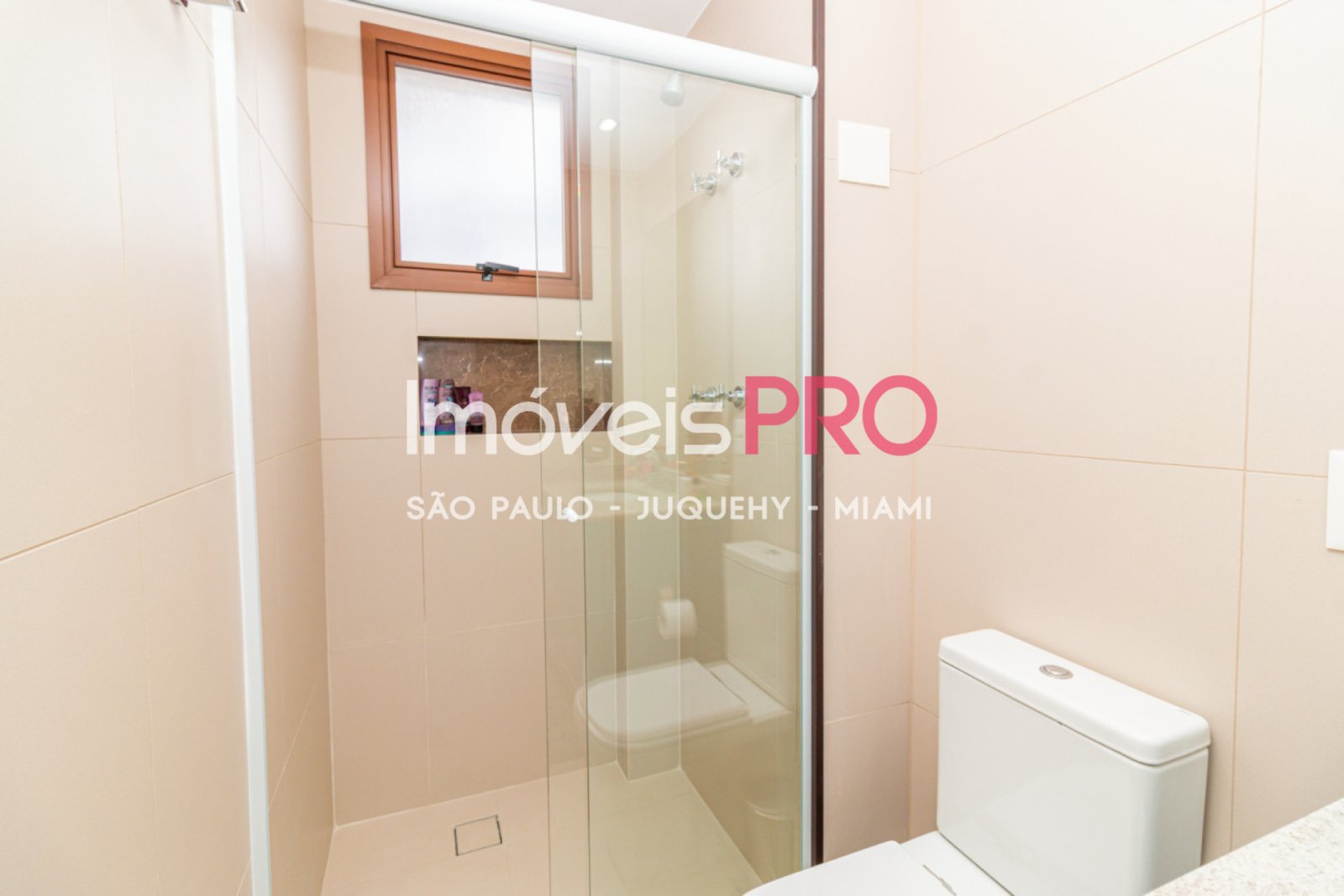 Foto :: IP37957