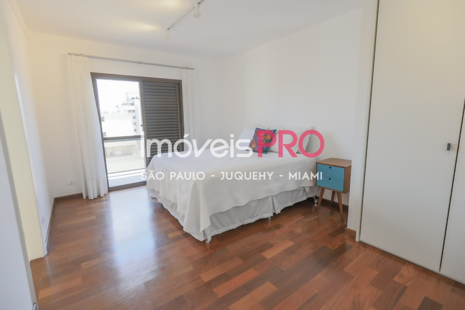 Foto :: https://assets.imoveispro.com.br/thumb/IP37961/apartamento-venda-brooklin_IP37961_23_1920x1080.jpg?