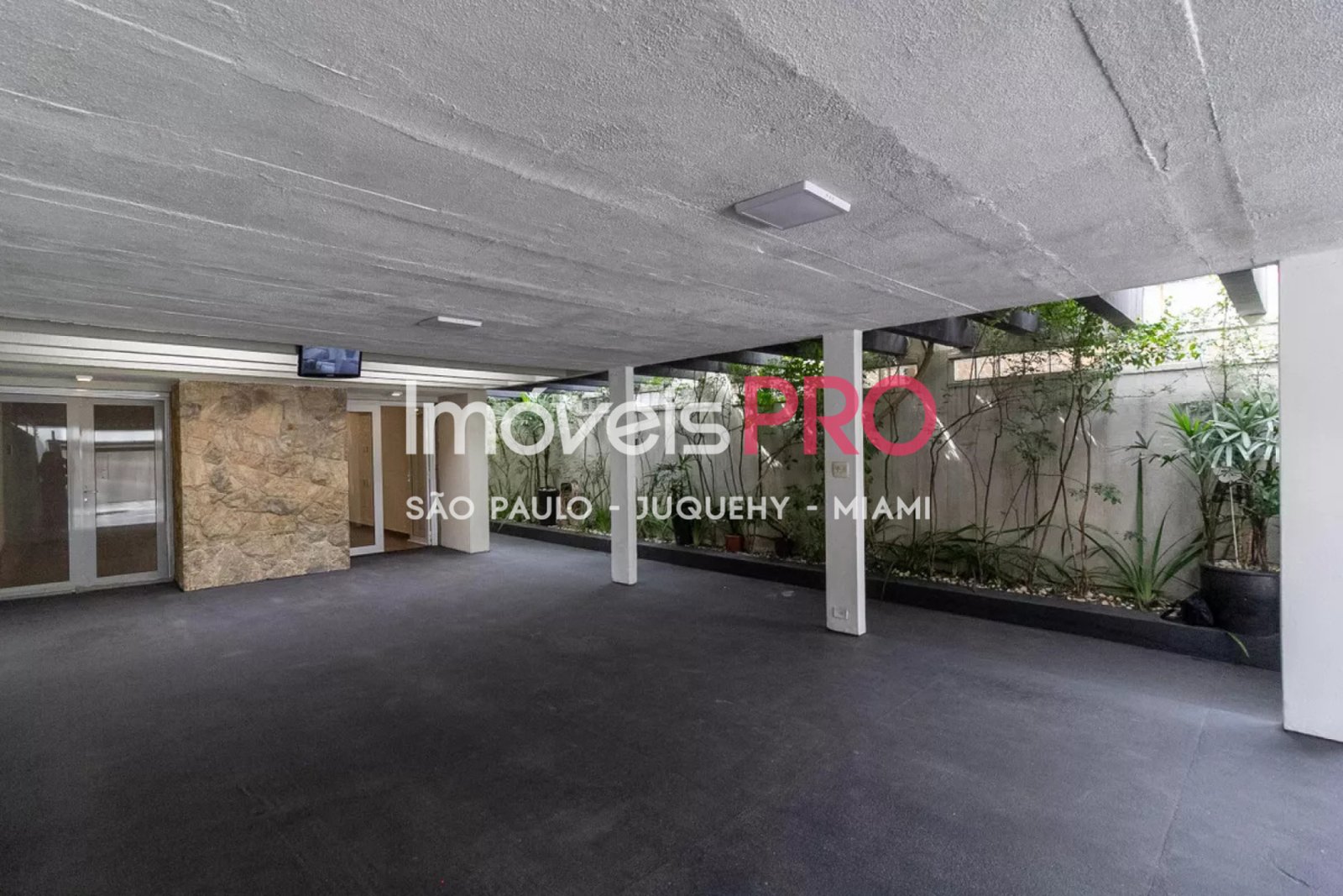 Foto :: https://assets.imoveispro.com.br/thumb/IP37965/sobrado-venda-brooklin-novo_IP37965_23_1920x1080.jpg?