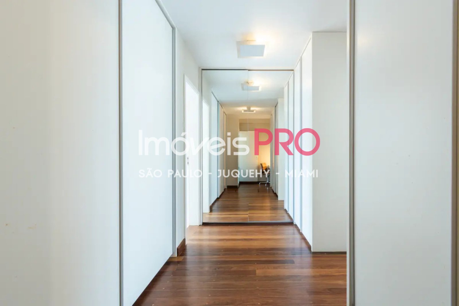 Foto :: https://assets.imoveispro.com.br/thumb/IP37968/apartamento-venda-moema-indios_IP37968_35_1920x1080.jpg?