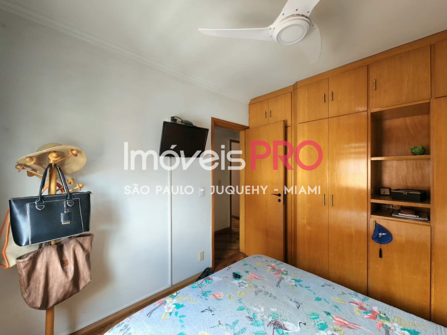 Foto :: https://assets.imoveispro.com.br/thumb/IP37975/apartamento-venda-real-parque_IP37975_11_1920x1080.jpg?