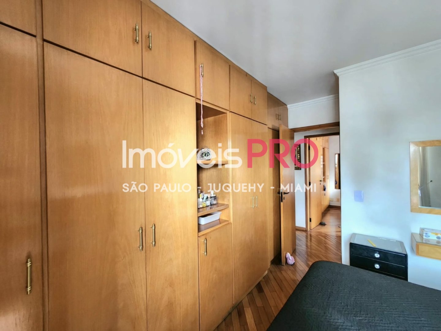 Foto :: https://assets.imoveispro.com.br/thumb/IP37975/apartamento-venda-real-parque_IP37975_17_1920x1080.jpg?