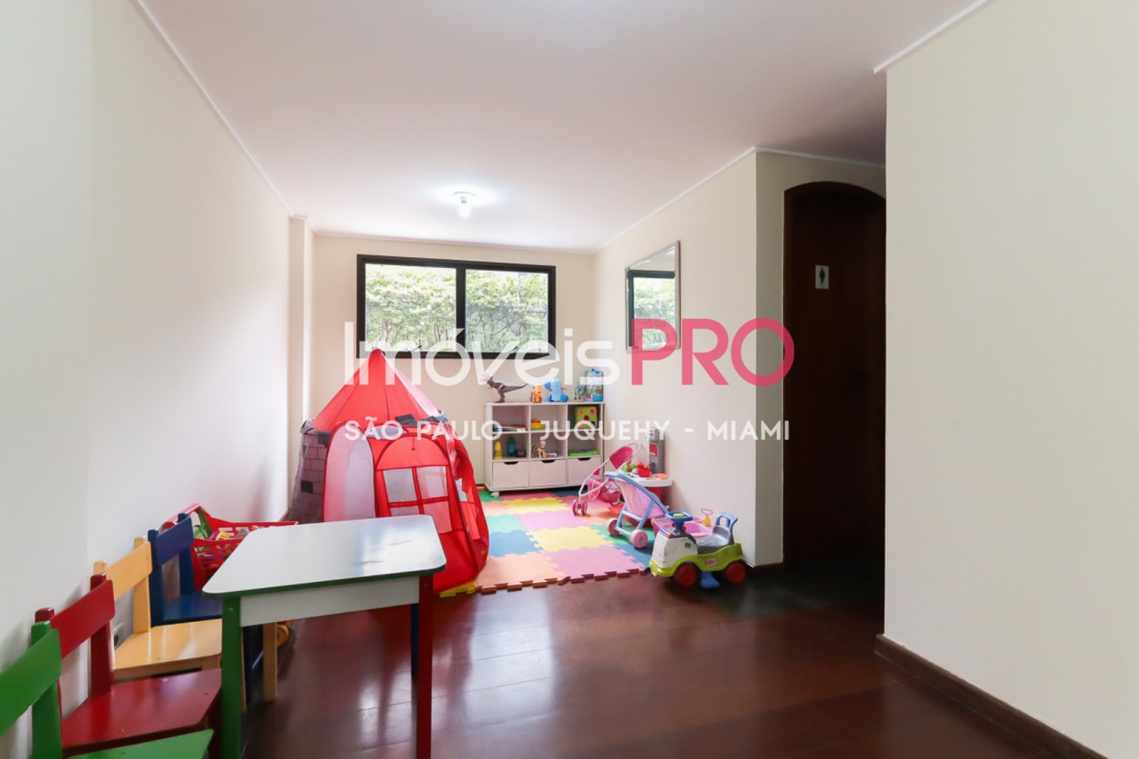 Foto :: https://assets.imoveispro.com.br/thumb/IP37982/apartamento-venda-campo-belo_IP37982_11_1920x1080.jpg?