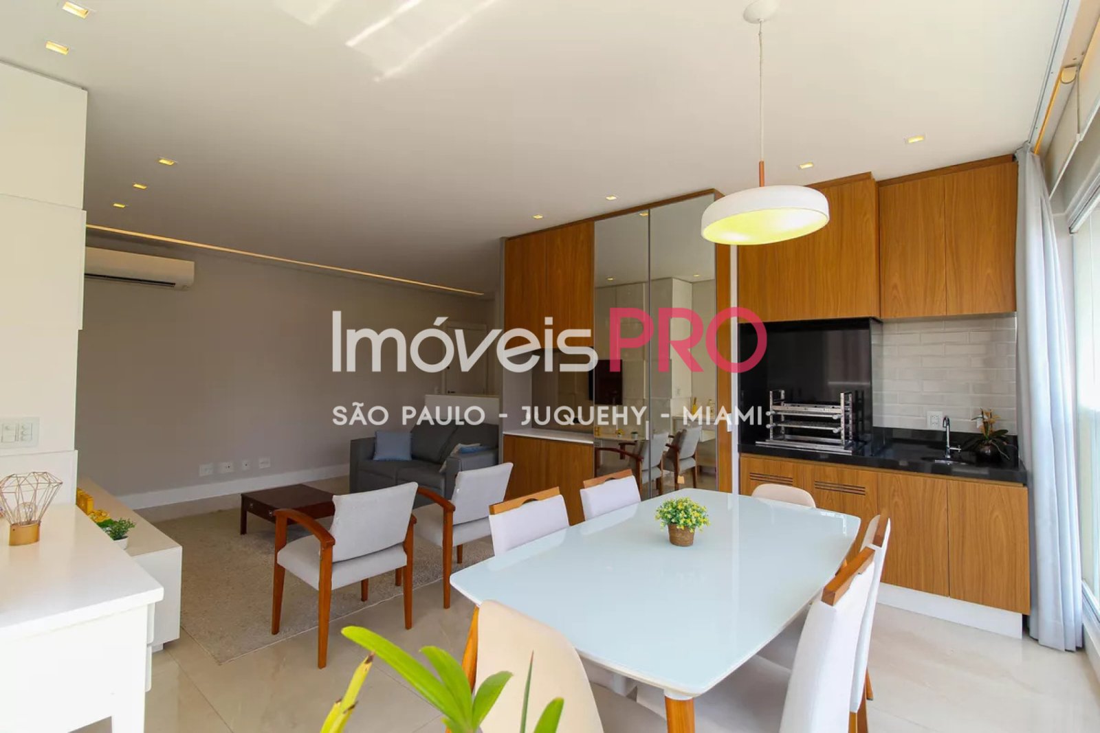 Foto :: https://assets.imoveispro.com.br/thumb/IP37985/apartamento-aluguel-moema-passaros_IP37985_23_1920x1080.jpg?