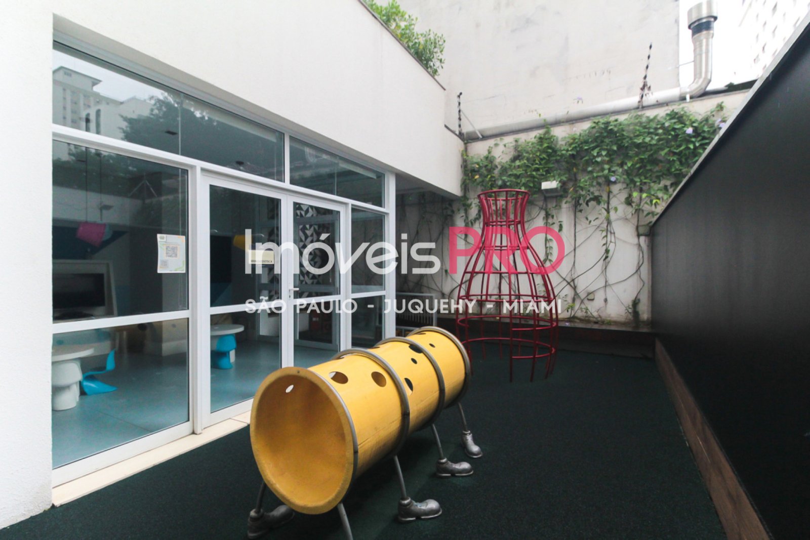 Foto :: https://assets.imoveispro.com.br/thumb/IP37985/apartamento-aluguel-moema-passaros_IP37985_53_1920x1080.jpg?