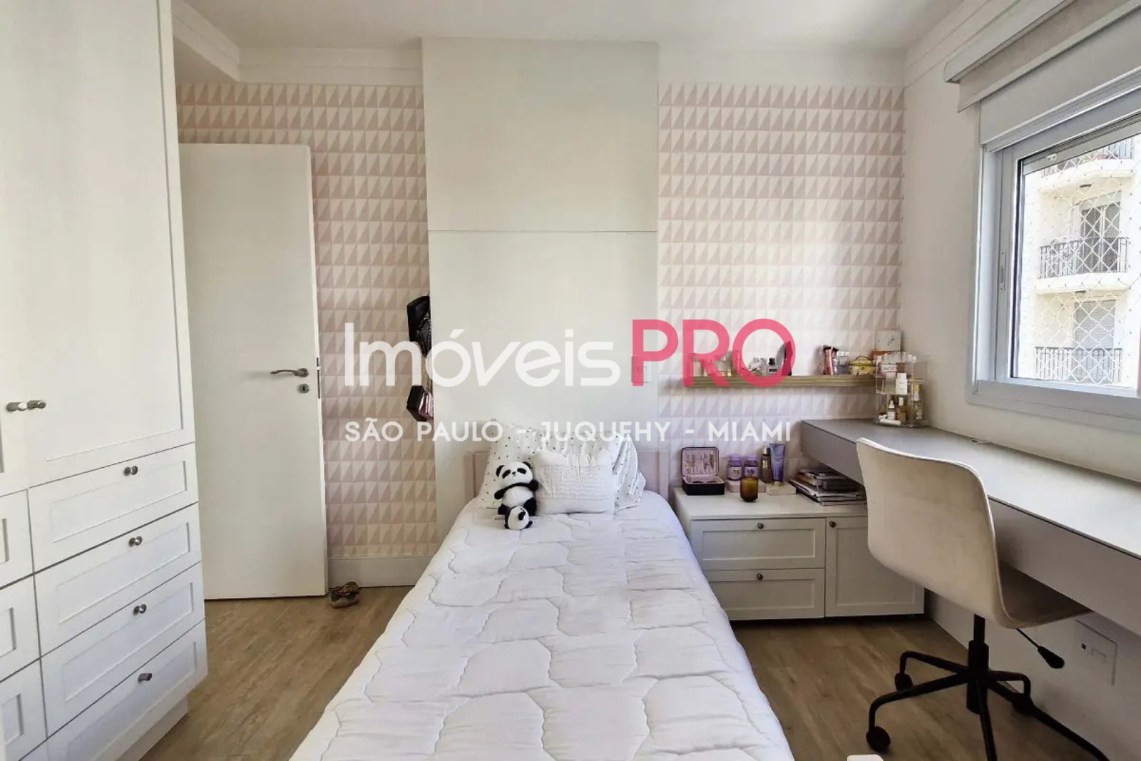 Foto :: https://assets.imoveispro.com.br/thumb/IP38000/apartamento-venda-brooklin_IP38000_35_1920x1080.jpg?