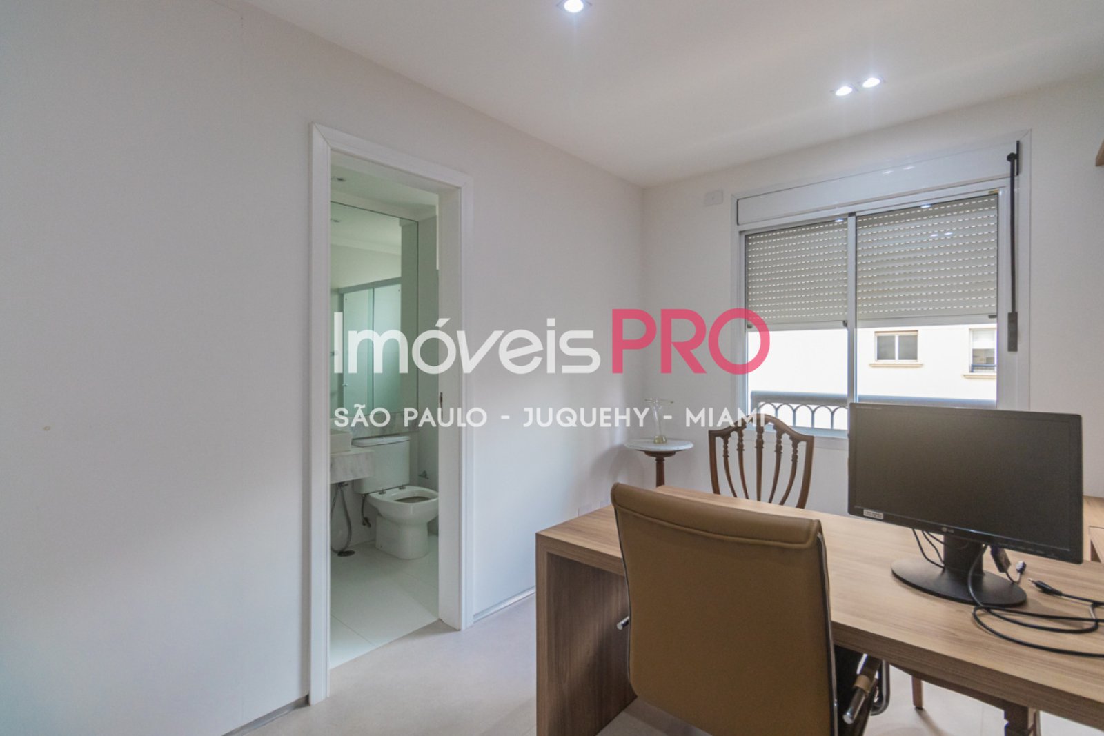 Foto :: https://assets.imoveispro.com.br/thumb/IP38004/apartamento-venda-moema_IP38004_23_1920x1080.jpg?1776191380