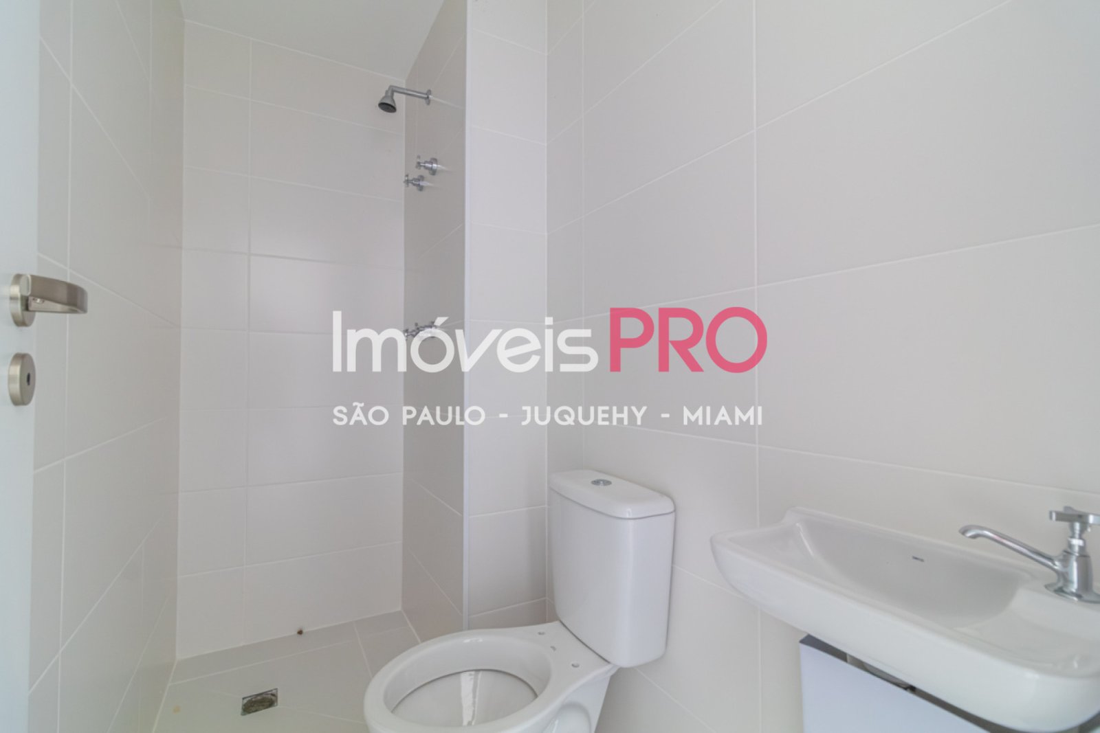 Foto :: https://assets.imoveispro.com.br/thumb/IP38008/apartamento-venda-pinheiros_IP38008_17_1920x1080.jpg?