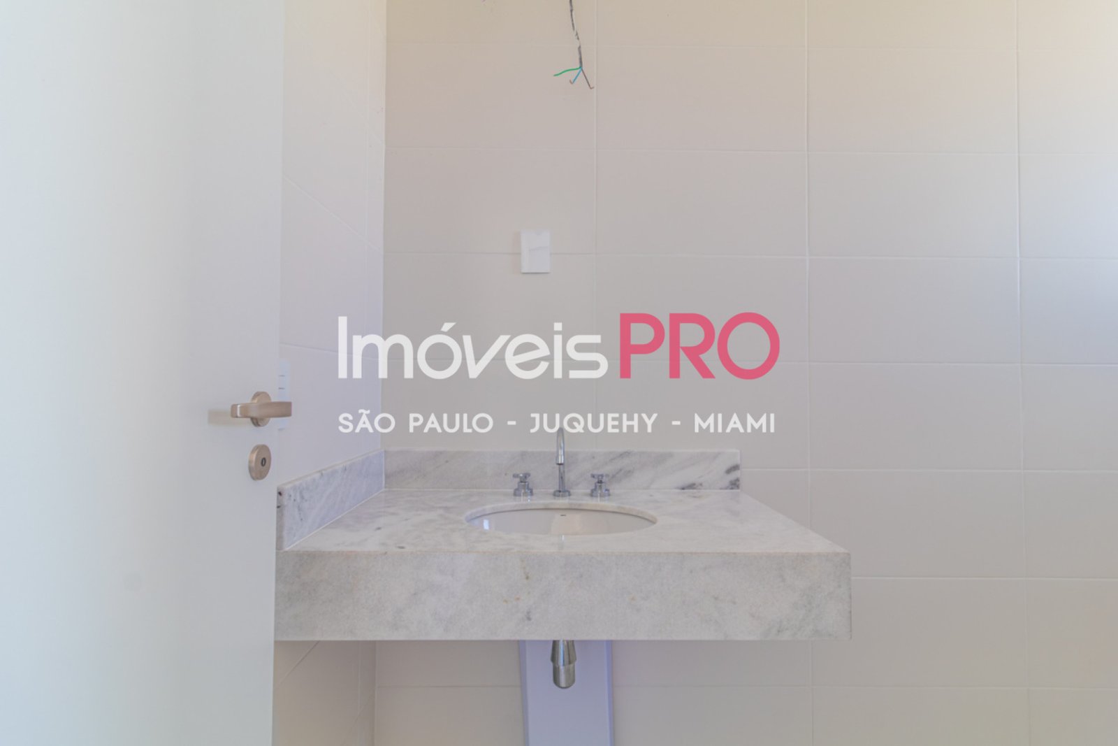 Foto :: https://assets.imoveispro.com.br/thumb/IP38008/apartamento-venda-pinheiros_IP38008_41_1920x1080.jpg?
