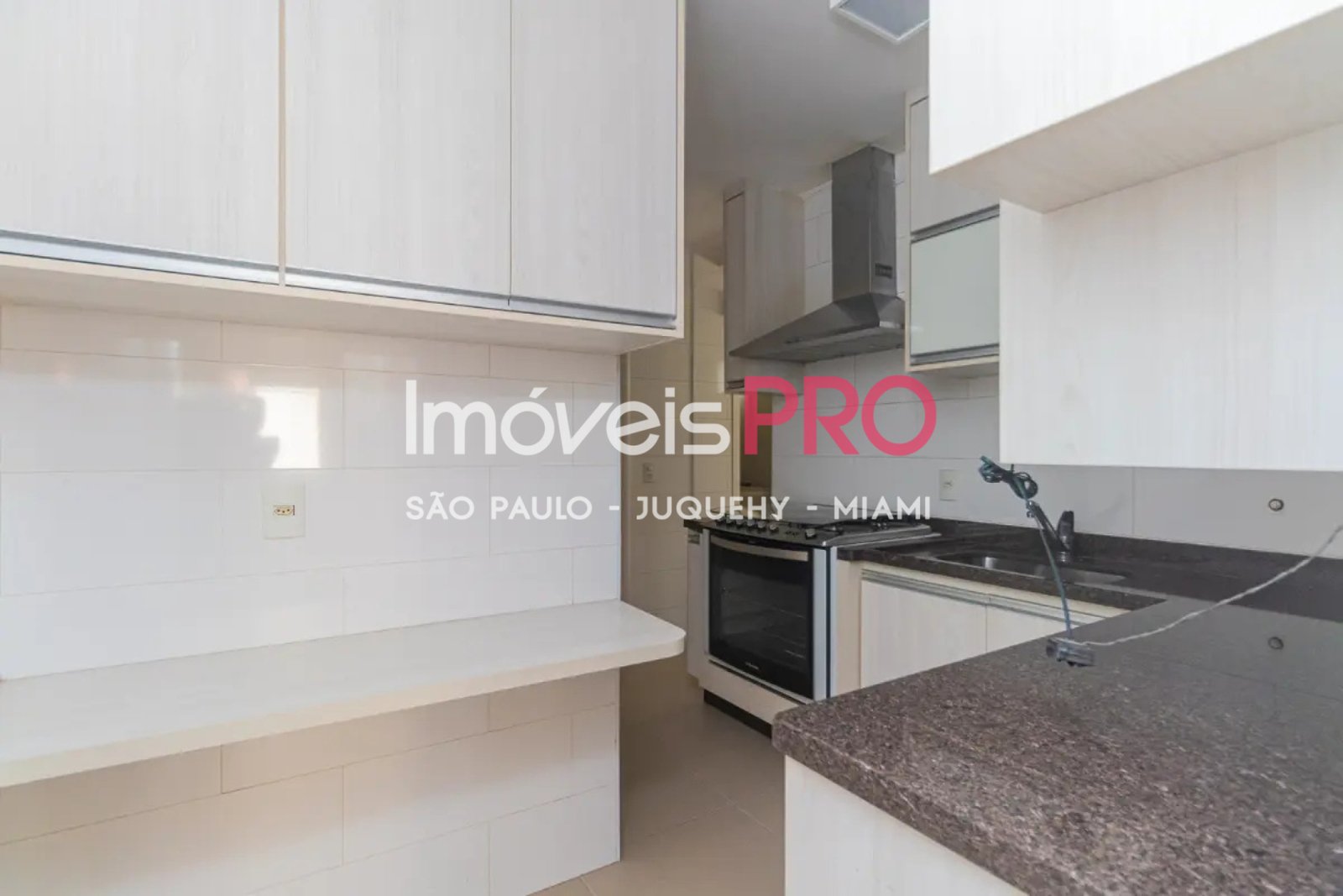 Foto :: https://assets.imoveispro.com.br/thumb/IP38010/apartamento-venda-moema-passaros_IP38010_17_1920x1080.jpg?