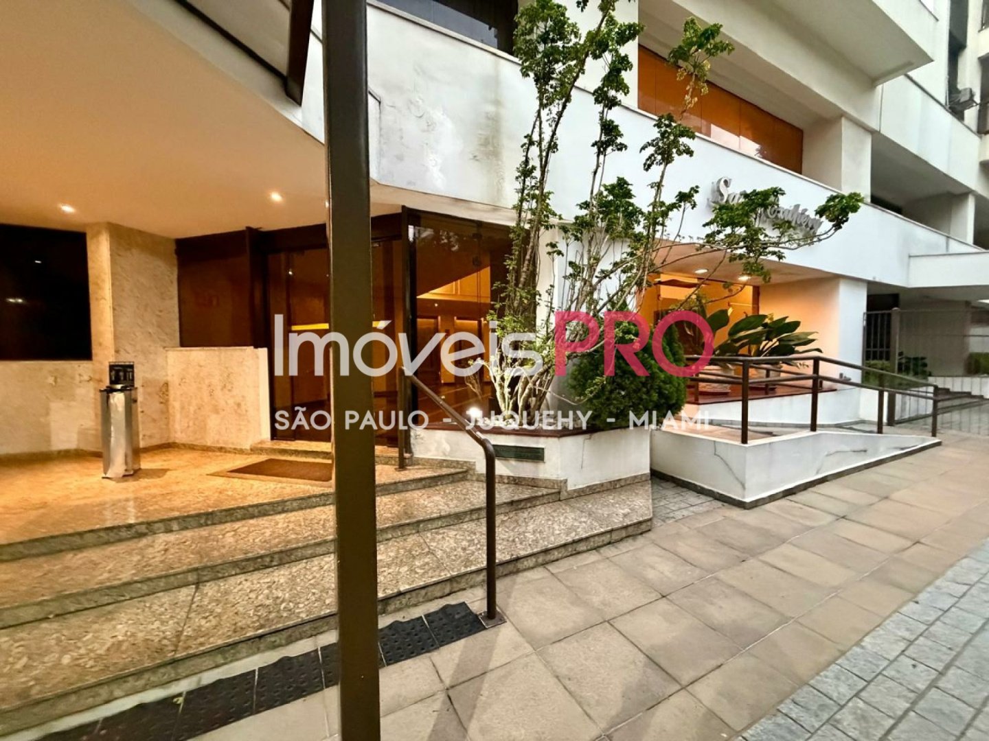 Foto :: https://assets.imoveispro.com.br/thumb/IP38018/apartamento-aluguel-itaim-bibi_IP38018_11_1920x1080.jpg?