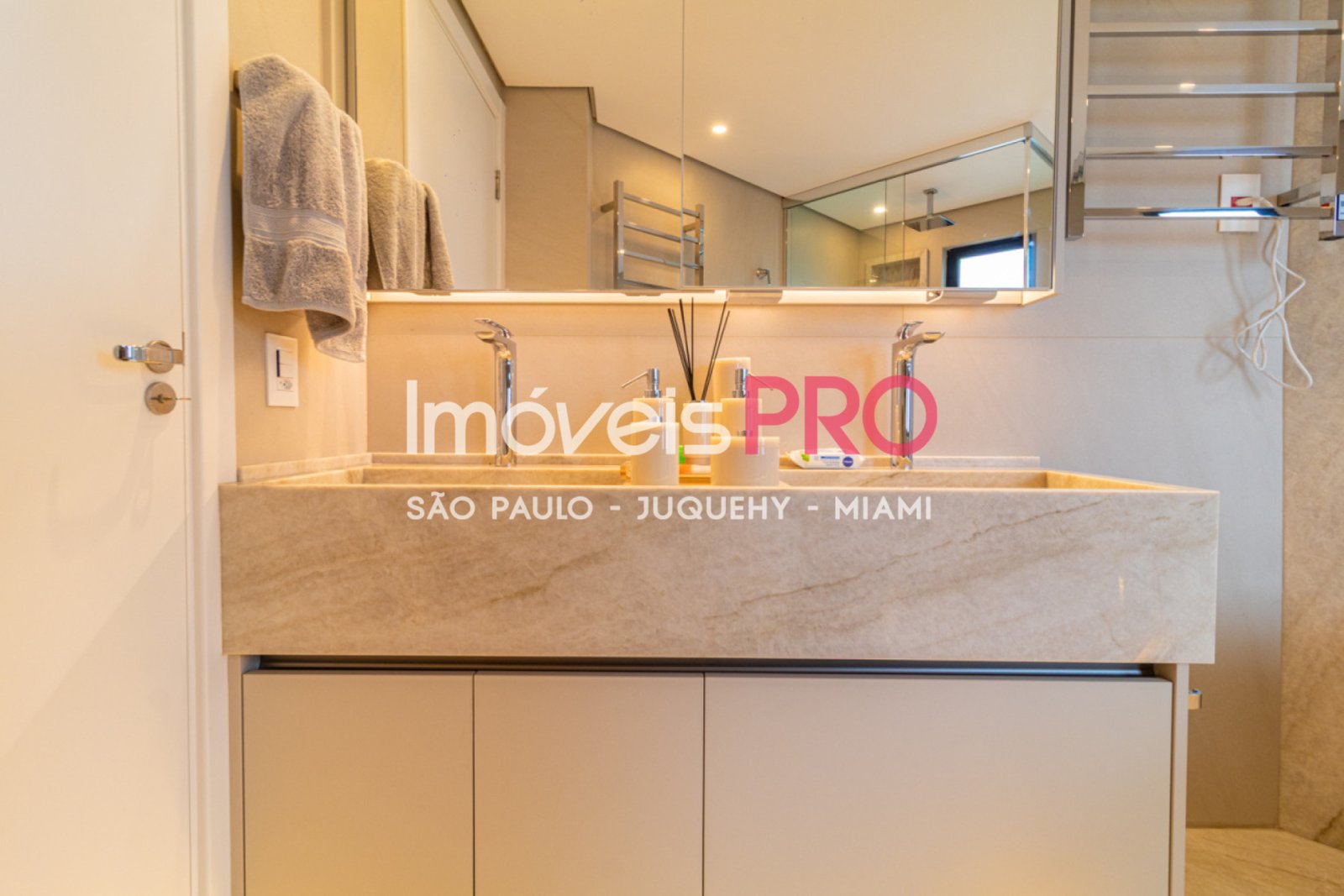 Foto :: https://assets.imoveispro.com.br/thumb/IP38020/apartamento-venda-perdizes_IP38020_35_1920x1080.jpg?