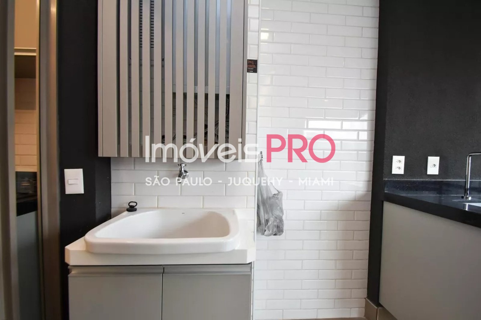 Foto :: https://assets.imoveispro.com.br/thumb/IP38029/apartamento-aluguel-pinheiros_IP38029_29_1920x1080.jpg?