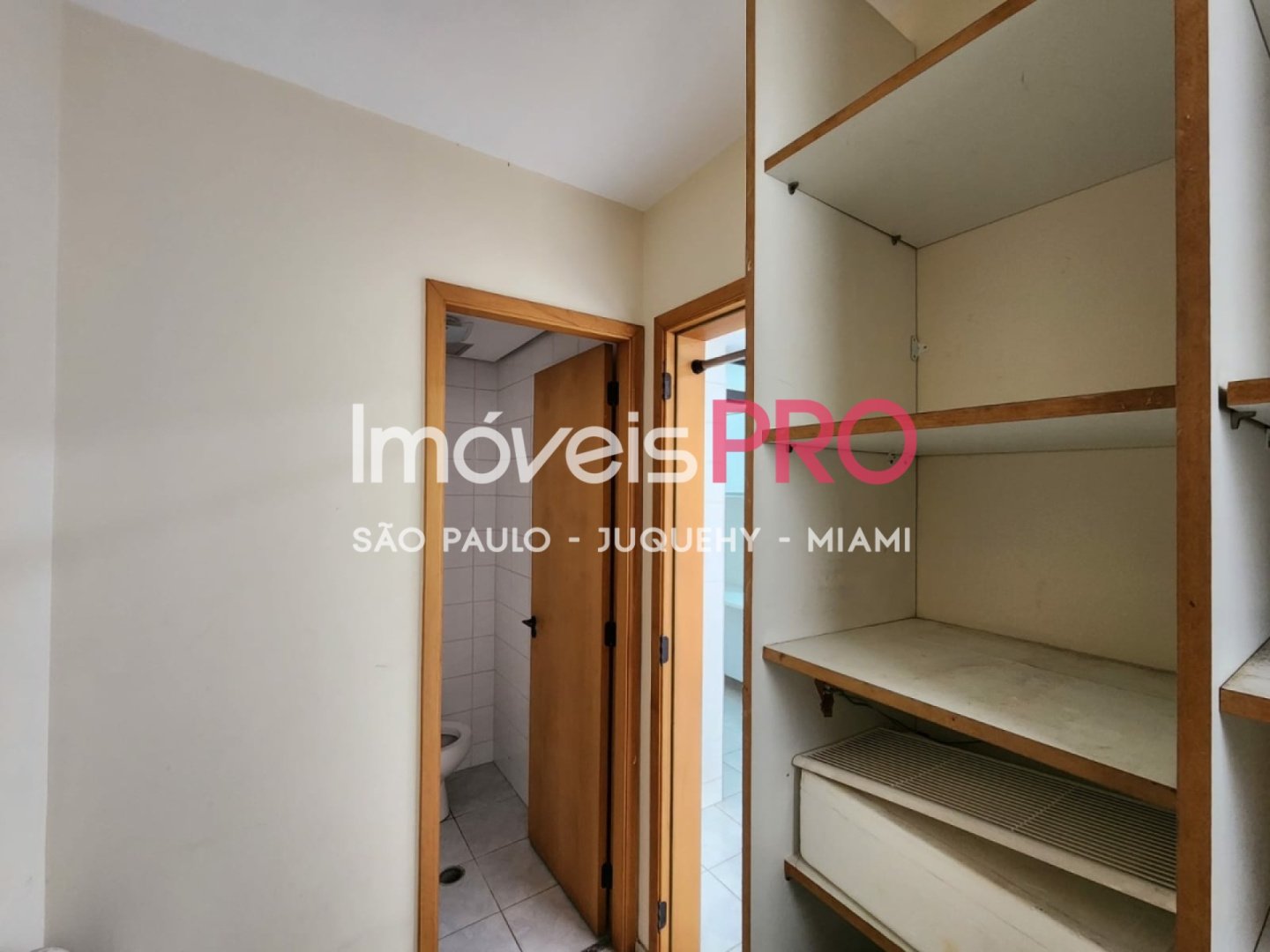 Foto :: https://assets.imoveispro.com.br/thumb/IP38036/apartamento-venda-moema_IP38036_17_1920x1080.jpg?