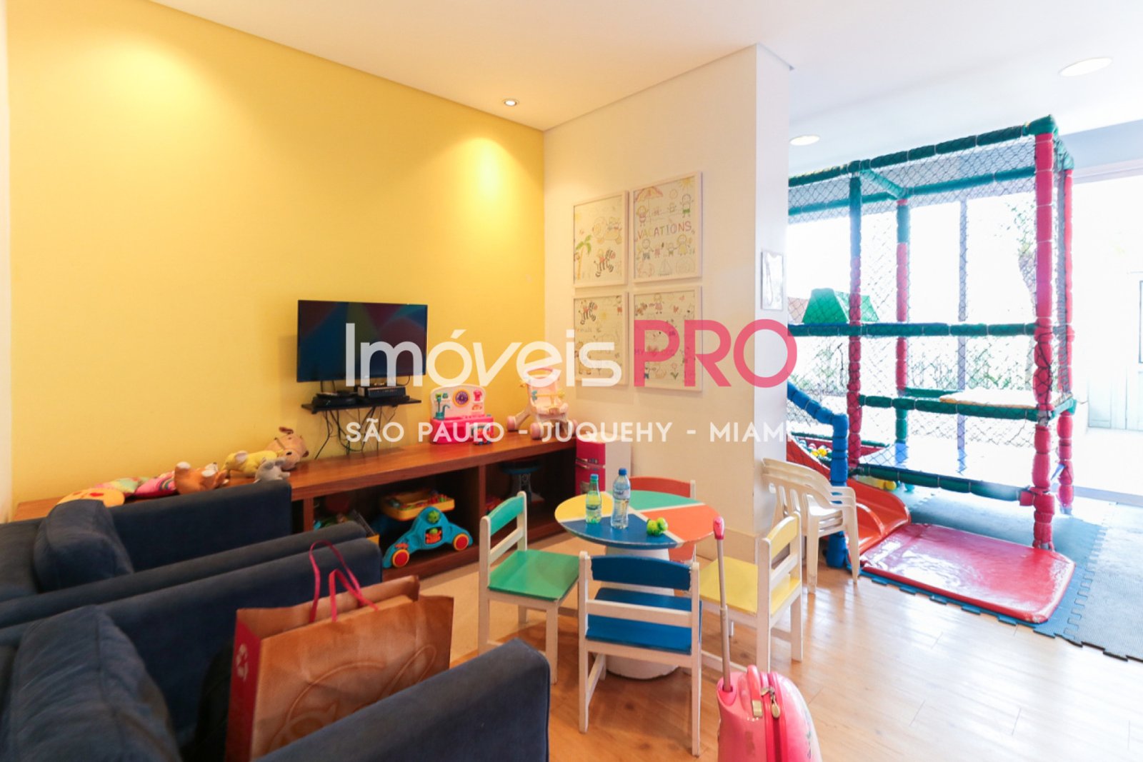 Foto :: https://assets.imoveispro.com.br/thumb/IP38040/apartamento-venda-campo-belo_IP38040_35_1920x1080.jpg?