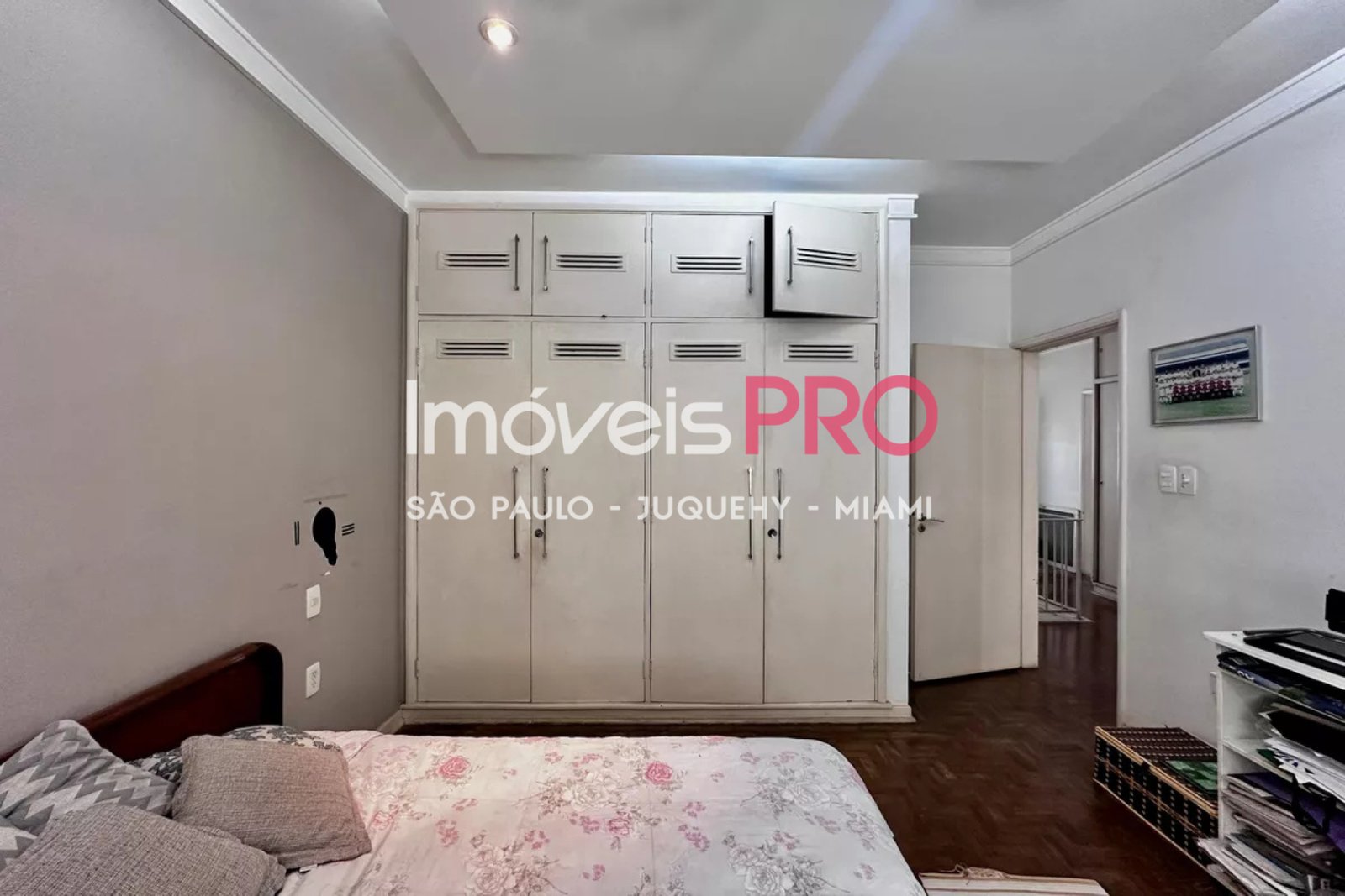 Foto :: https://assets.imoveispro.com.br/thumb/IP38041/casa-terrea-venda-granja-julieta_IP38041_29_1920x1080.jpg?