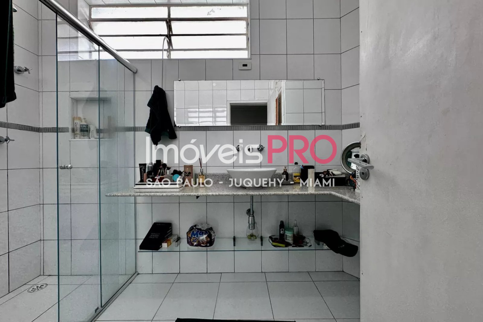 Foto :: https://assets.imoveispro.com.br/thumb/IP38041/casa-terrea-venda-granja-julieta_IP38041_41_1920x1080.jpg?