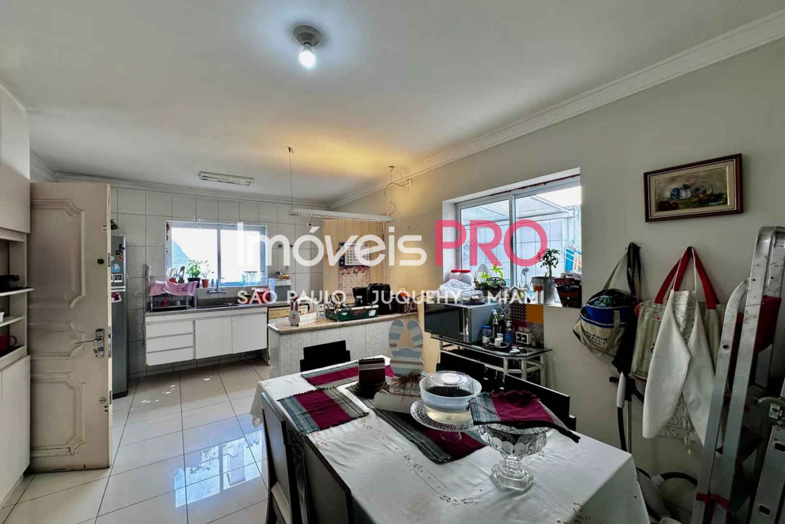 Foto :: https://assets.imoveispro.com.br/thumb/IP38041/casa-terrea-venda-granja-julieta_IP38041_53_1920x1080.jpg?