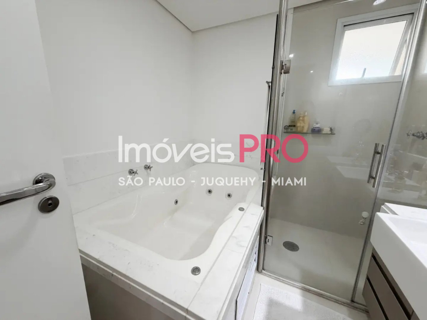 Foto :: https://assets.imoveispro.com.br/thumb/IP38043/duplex-venda-perdizes_IP38043_41_1920x1080.jpg?