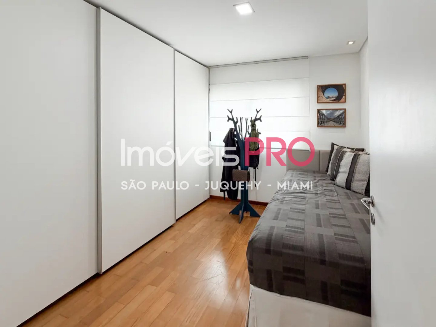 Foto :: https://assets.imoveispro.com.br/thumb/IP38043/duplex-venda-perdizes_IP38043_53_1920x1080.jpg?