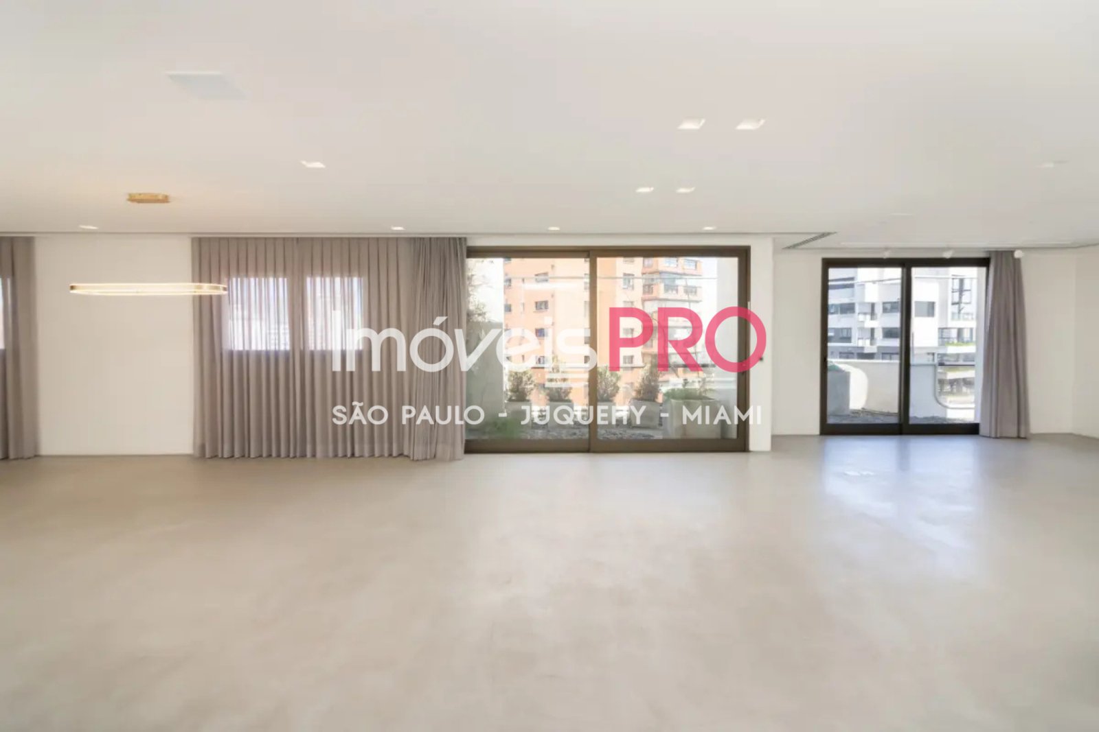 Foto :: https://assets.imoveispro.com.br/thumb/IP38045/cobertura-venda-consolacao_IP38045_59_1920x1080.jpg?