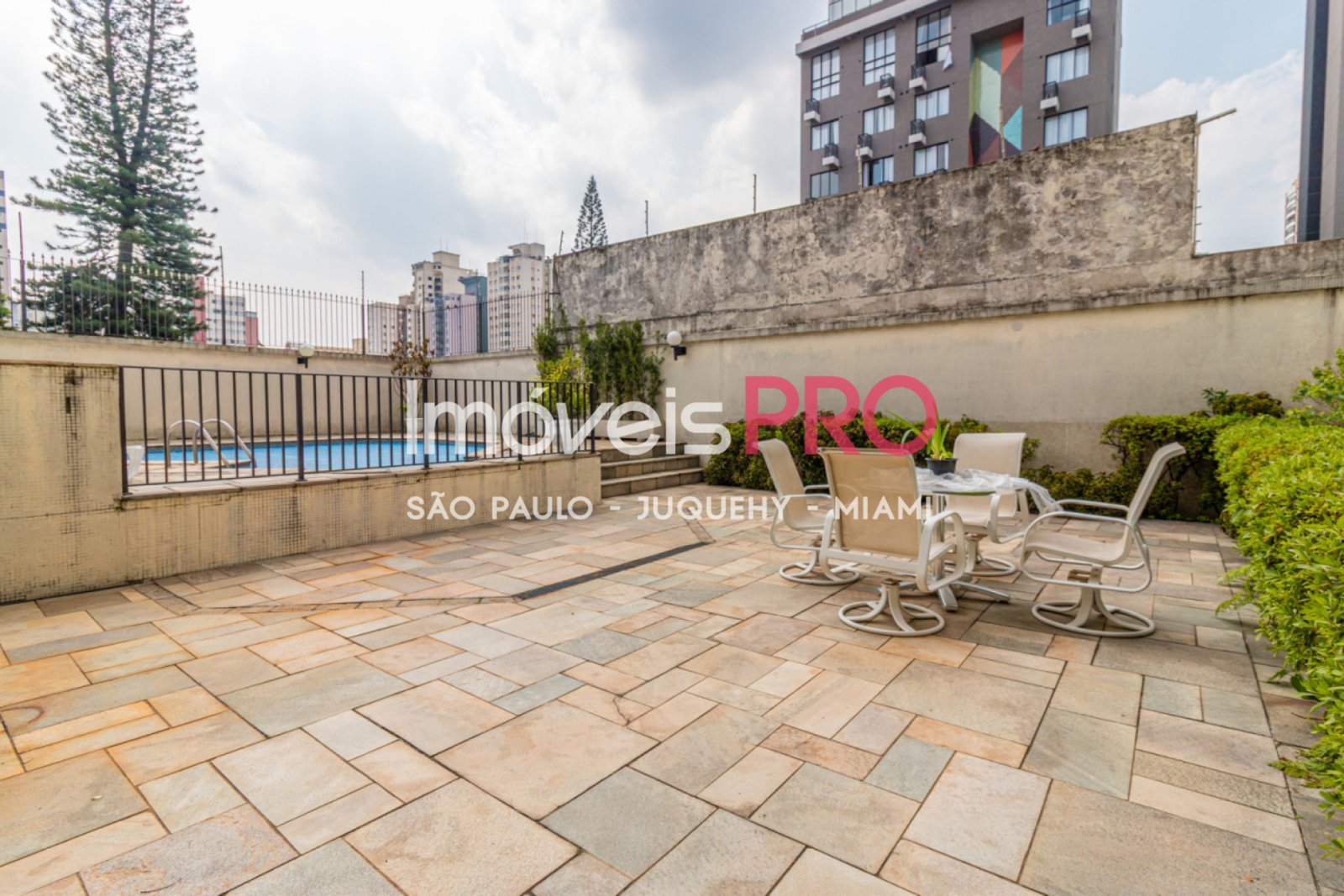 Foto :: https://assets.imoveispro.com.br/thumb/IP3806/cobertura-venda-vila-clementino_IP3806_29_1920x1080.jpg?