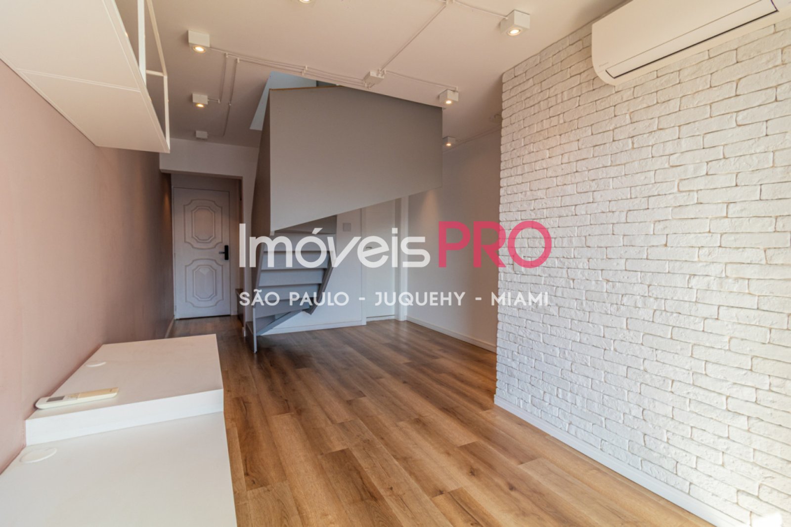 Foto :: https://assets.imoveispro.com.br/thumb/IP38069/cobertura-duplex-venda-vila-olimpia_IP38069_29_1920x1080.jpg?