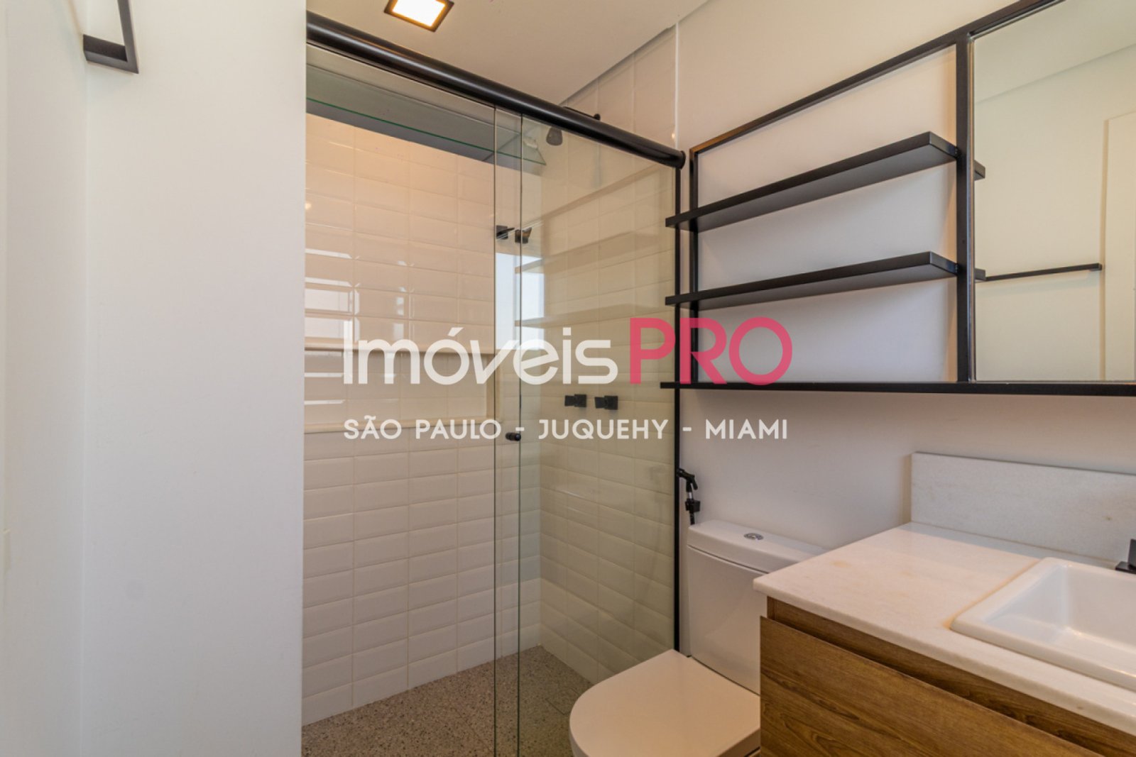 Foto :: https://assets.imoveispro.com.br/thumb/IP38069/cobertura-duplex-venda-vila-olimpia_IP38069_41_1920x1080.jpg?