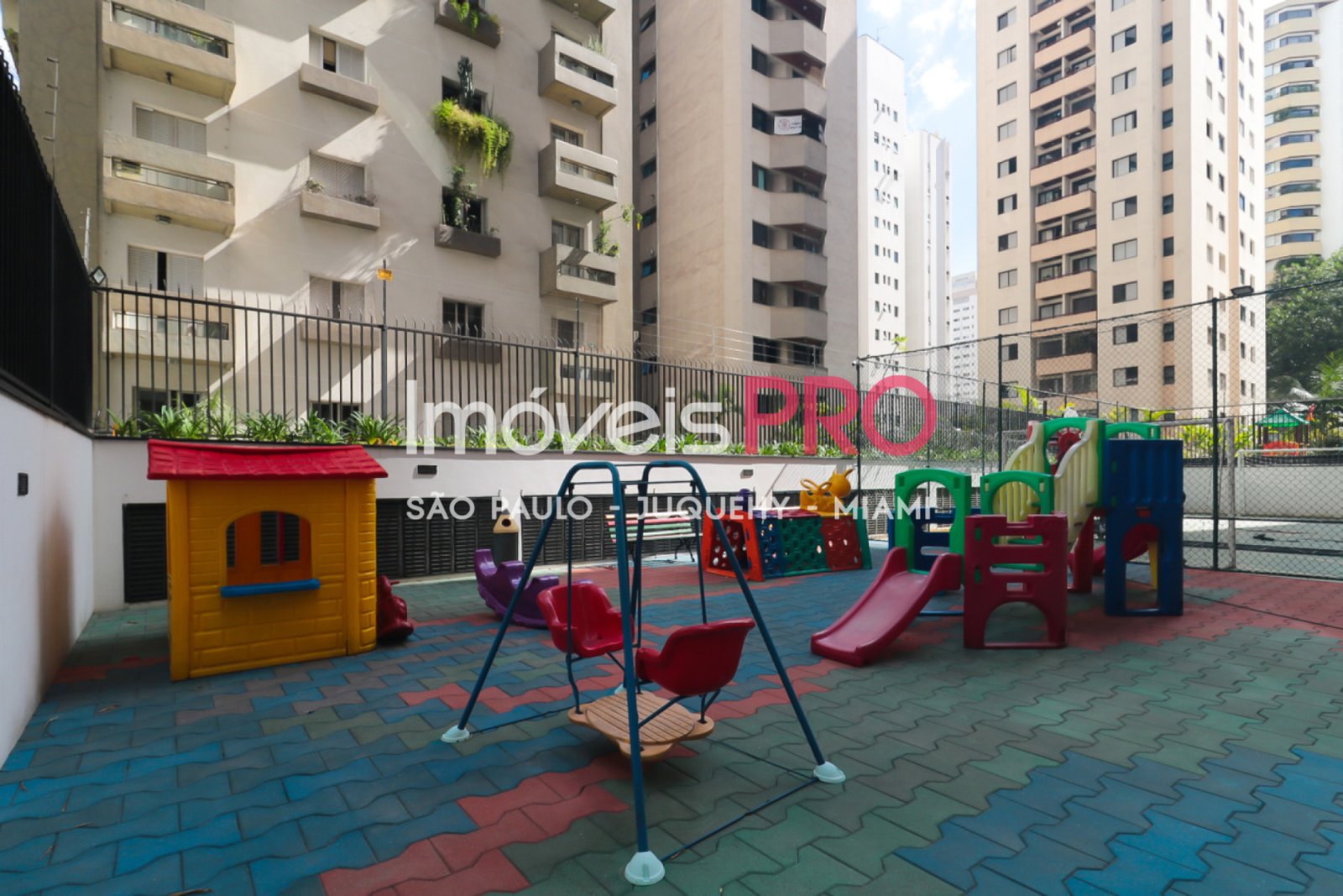 Foto :: https://assets.imoveispro.com.br/thumb/IP38090/apartamento-venda-moema-passaros_IP38090_23_1920x1080.jpg?