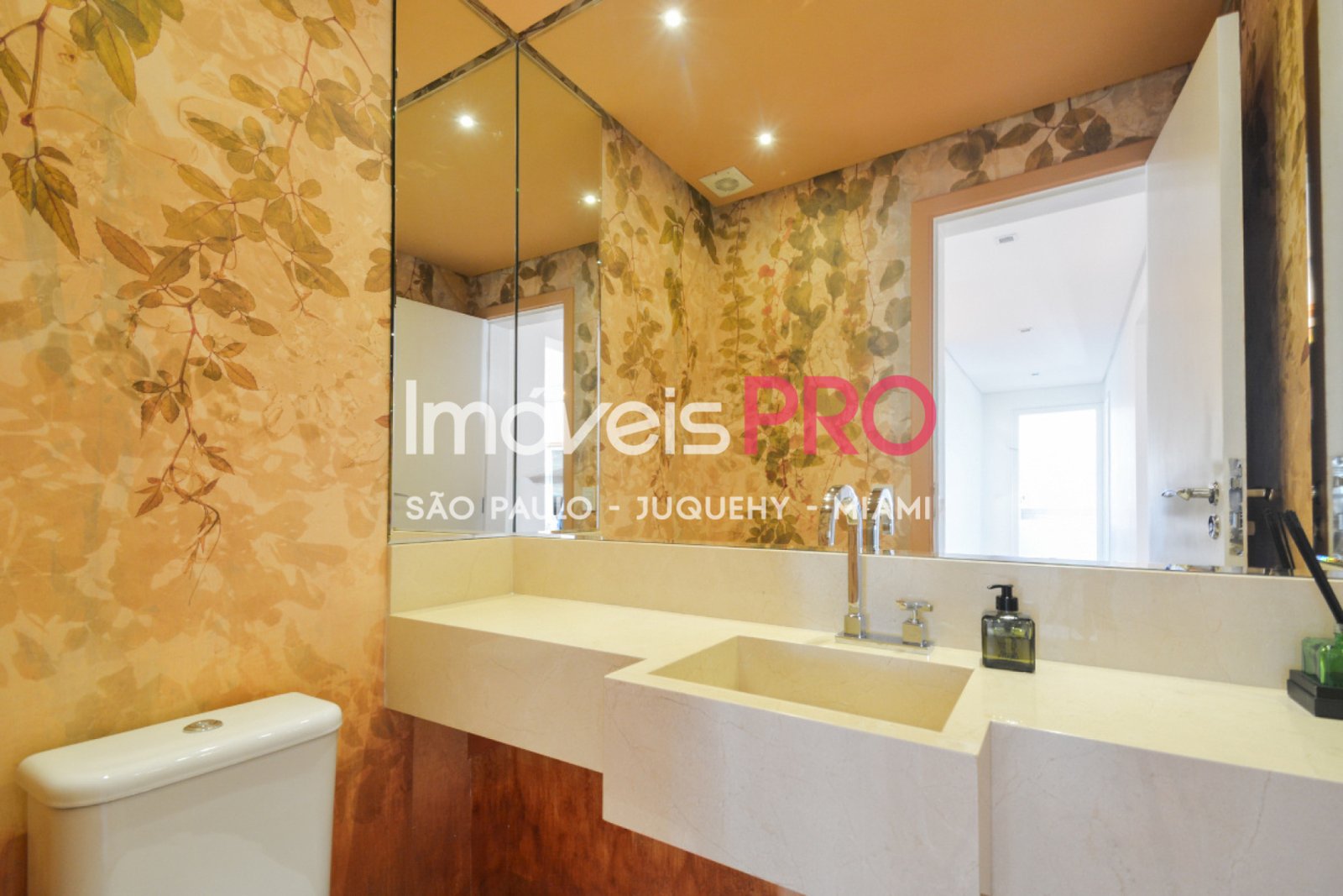 Foto :: https://assets.imoveispro.com.br/thumb/IP38093/apartamento-venda-saude_IP38093_29_1920x1080.jpg?