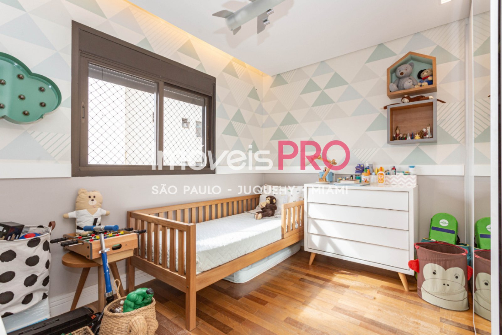 Foto :: https://assets.imoveispro.com.br/thumb/IP38095/apartamento-venda-vila-mariana_IP38095_23_1920x1080.jpg?